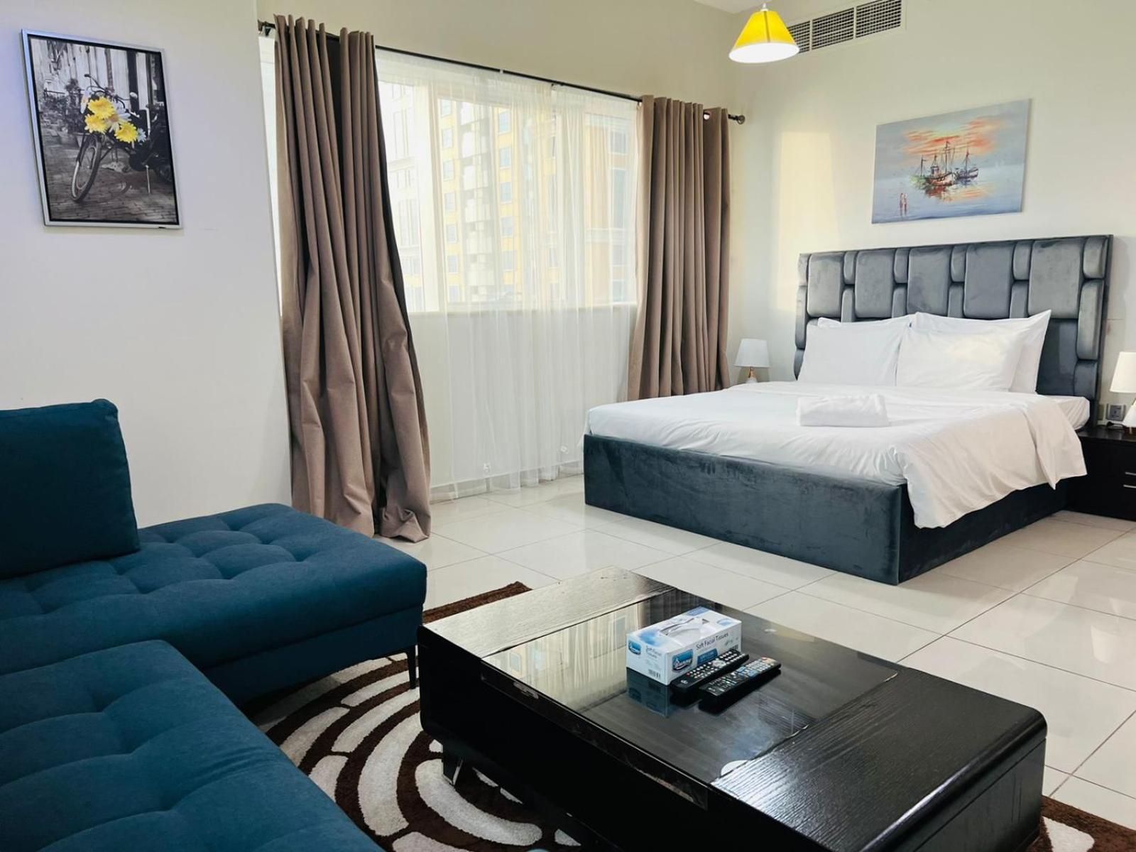 Entire Private Self Catered Marina Appartamento Dubai
