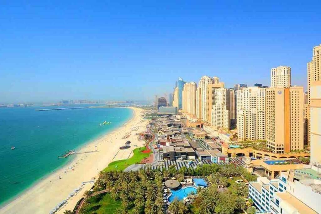 Shams Front Jbr By Happy Season Apartemen *