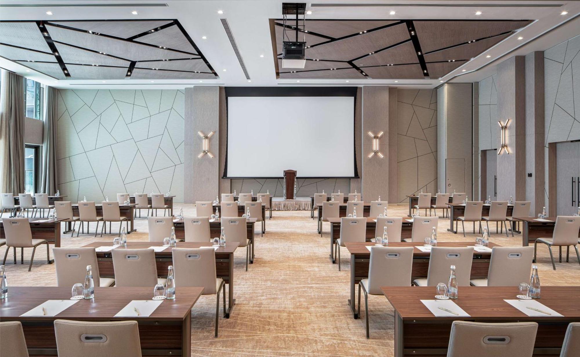 Hotell Doubletree By Hilton M Square & Residences