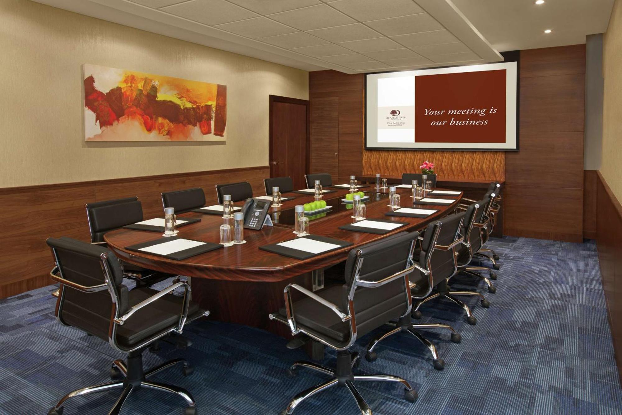 Aparthotel Doubletree By Hilton And Residences - Al Barsha 4*