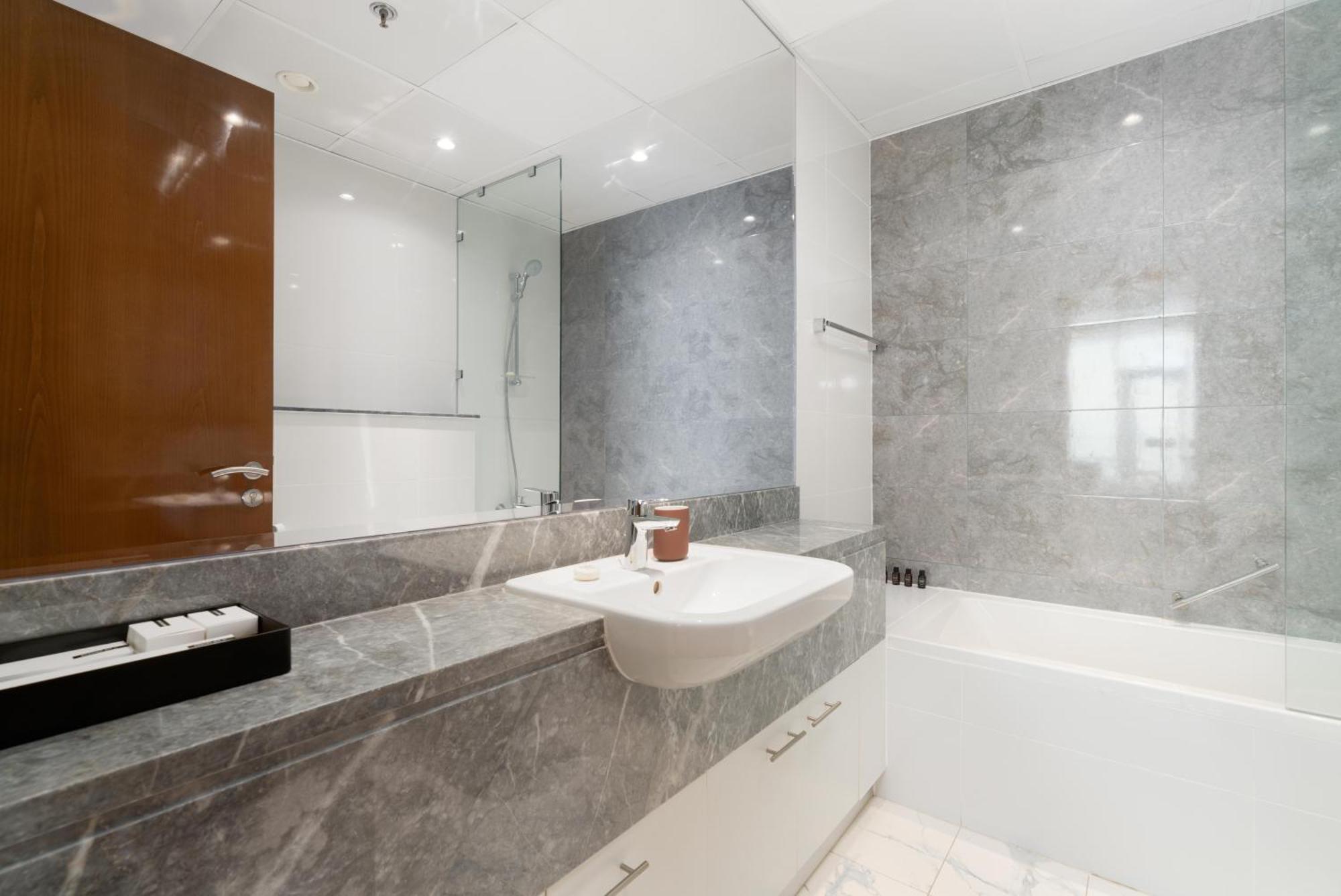 Apartment Lux I Amna Tower I Sky Line Views