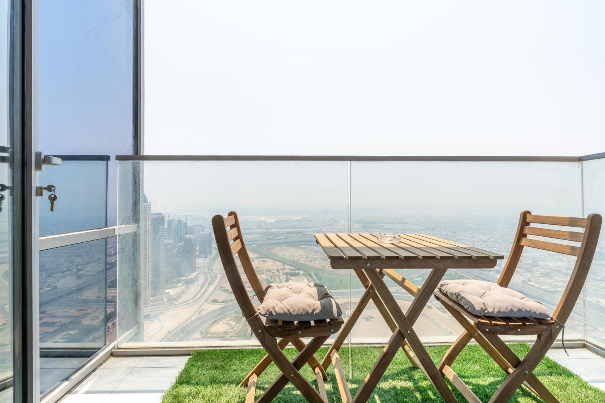 Lux I Amna Tower I Sky Line Views Apartment