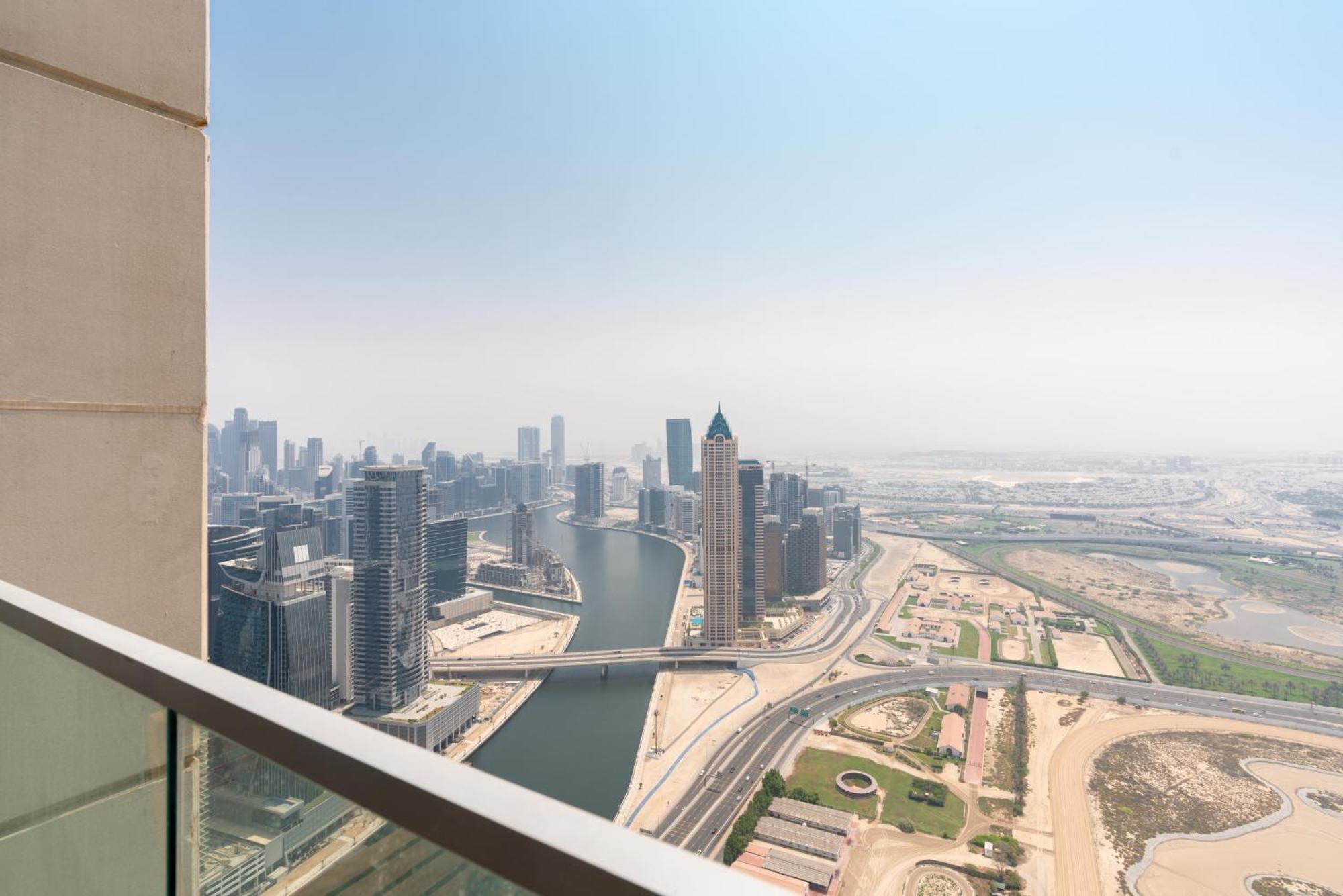 Lux I Amna Tower I Sky Line Views * Dubai