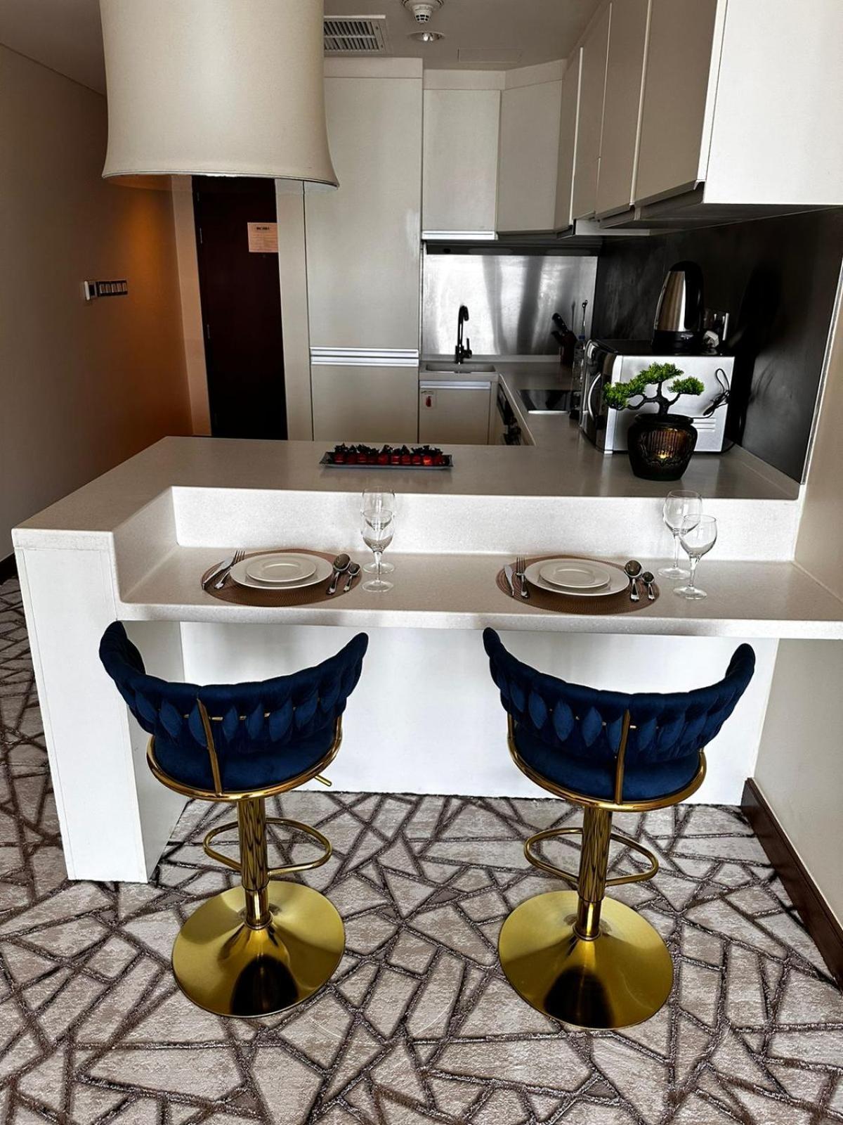 Mall Fashion Avenue Burj Khalifa View Residence- Formerly Address Mall Appartement *