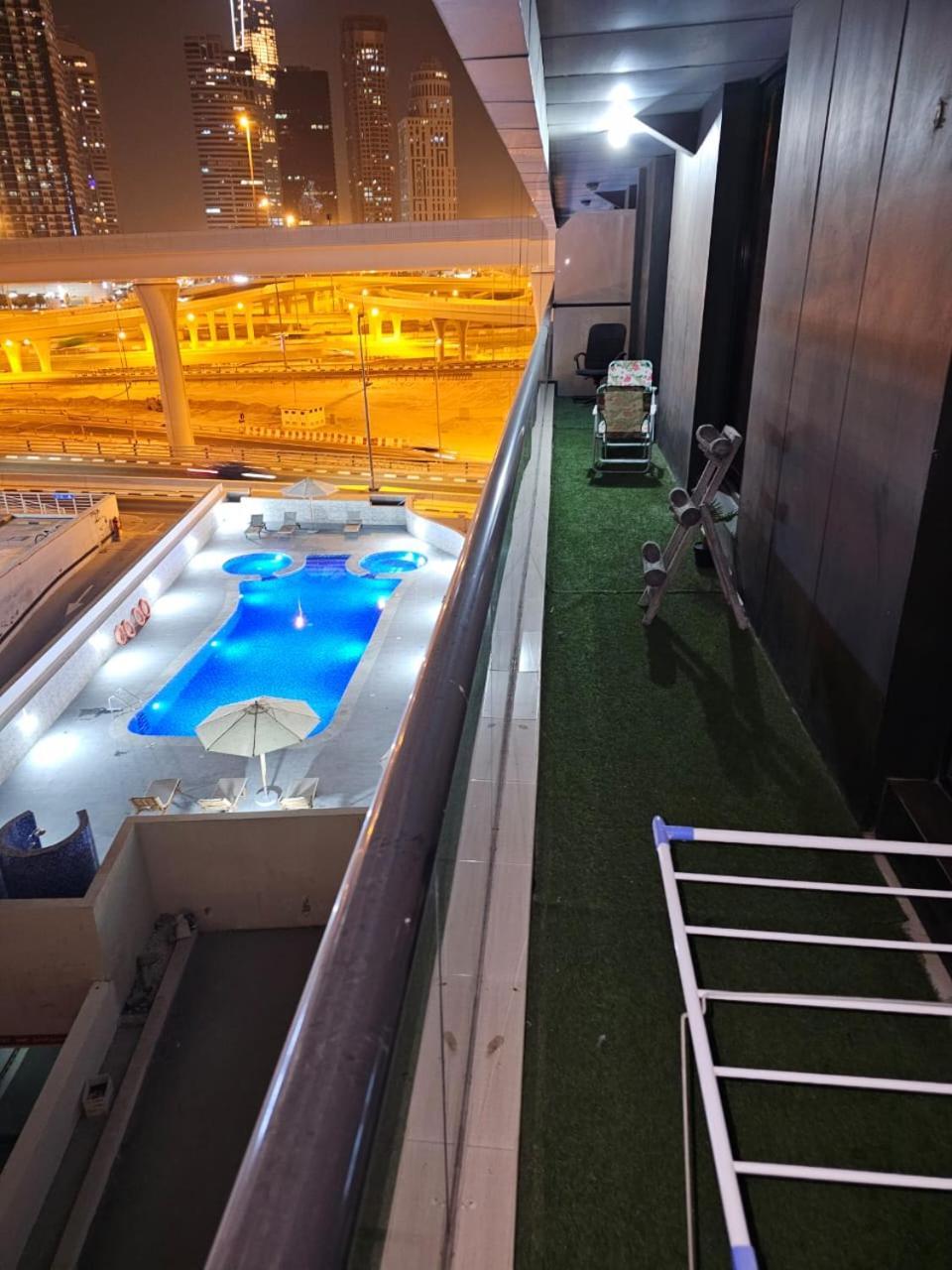 Peaceful 2 Bedroom Hall Unit In Marina Dubai