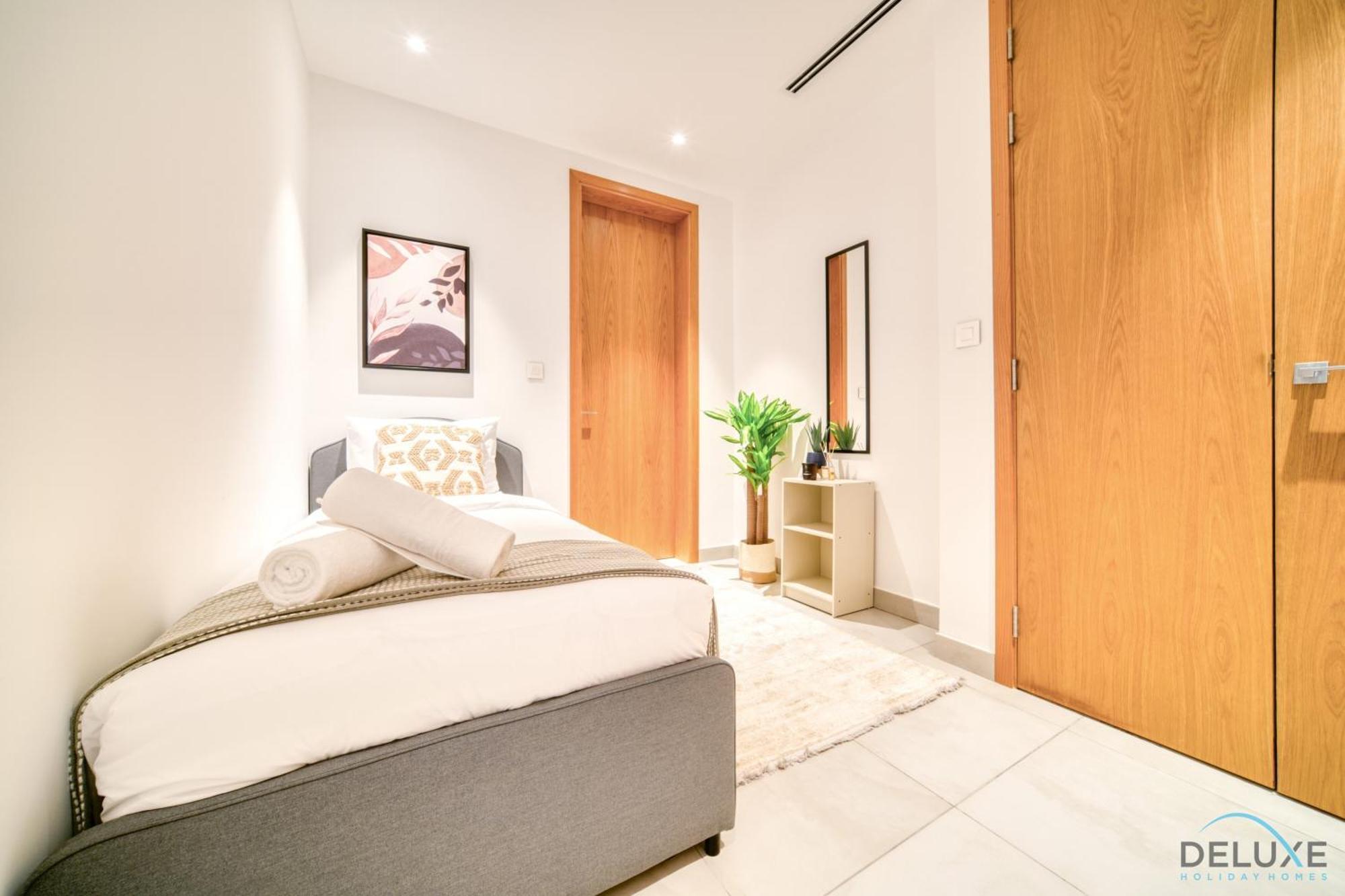 Appartement Picturesque 3br With Assistant At The One Jbr By Deluxe Homes