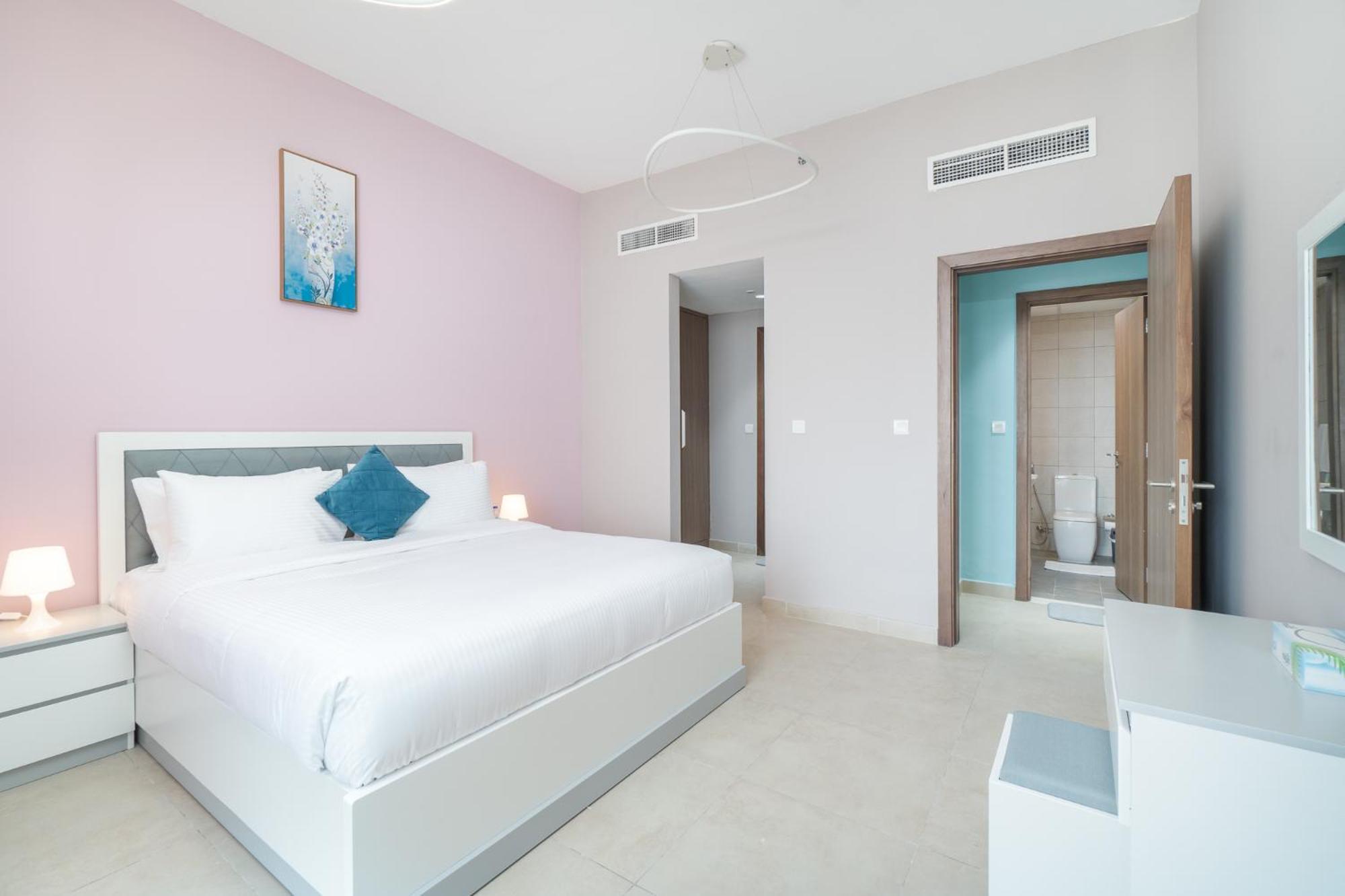 Trinity Homes - Spacious Modern Living 1br & 2br Unique Appartement *