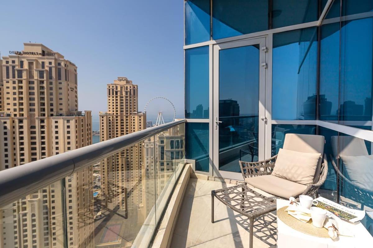 Frank Porter - Bay West 2 * Dubaï