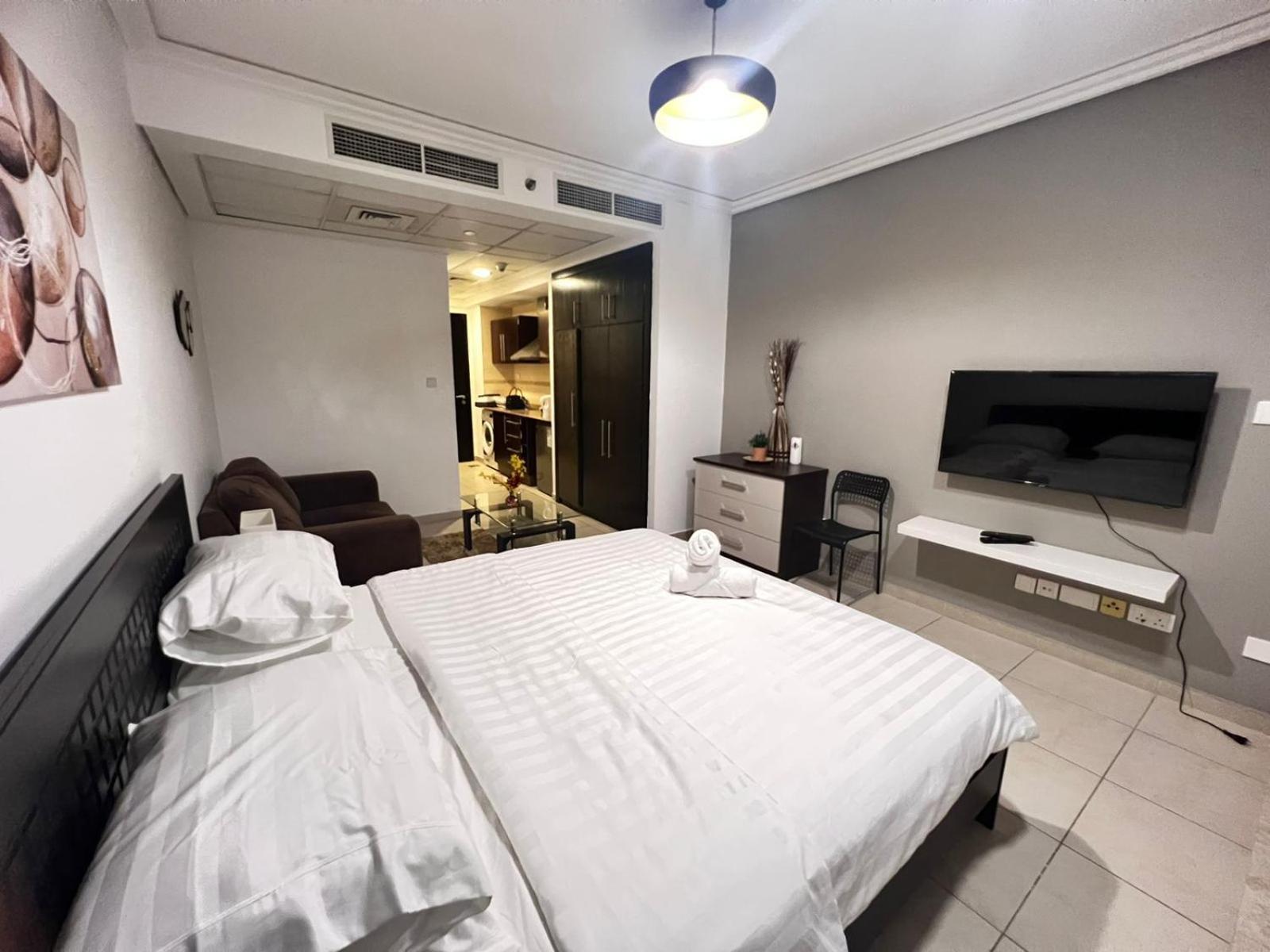 Lejlighed New Age - Cozy In Goldcrest Views 2, Jlt Dubai