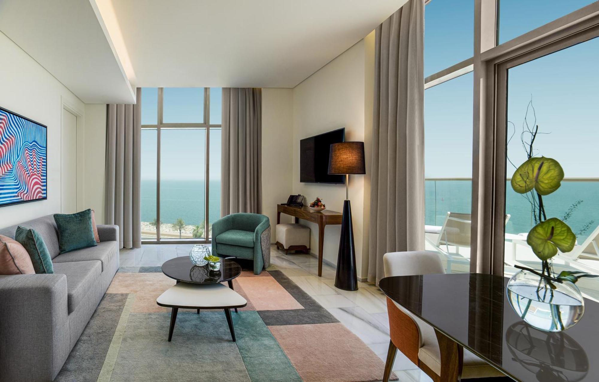 Resort Th8 Palm Resort, Vignette Collection By Ihg