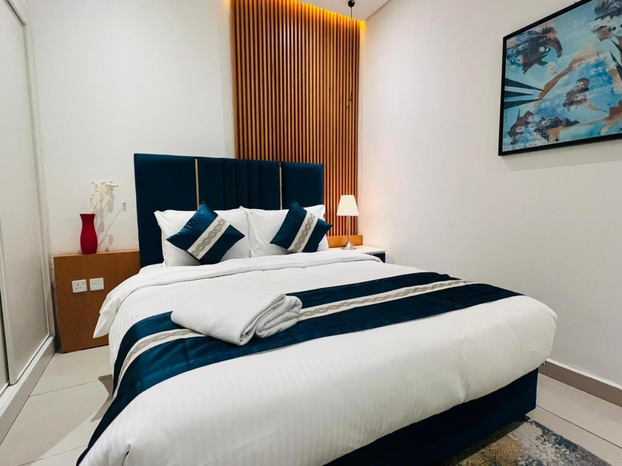High Floor With Skyline & Burj Khalifa View 3 Bedroom Unit Marina Apartamento