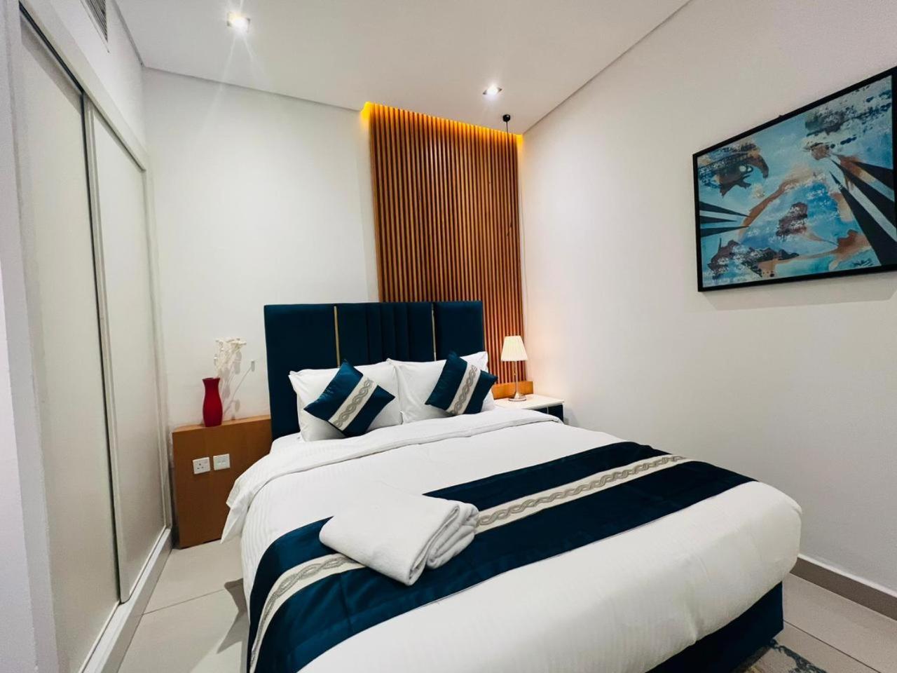 High Floor With Skyline & Burj Khalifa View 3 Bedroom Unit Marina Dubái