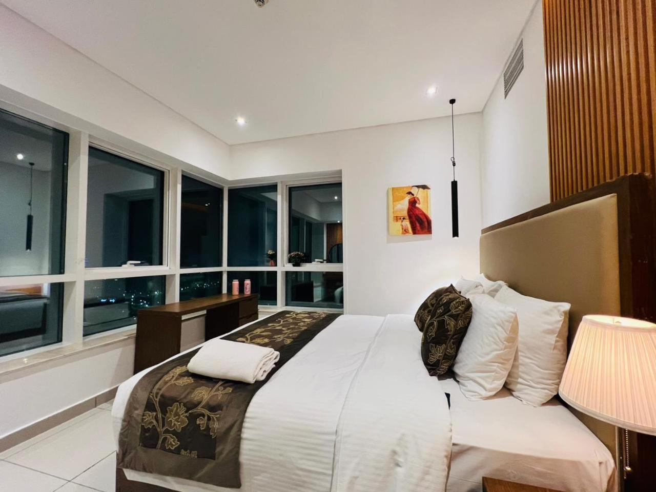 Apartamento High Floor With Skyline & Burj Khalifa View 3 Bedroom Unit Marina