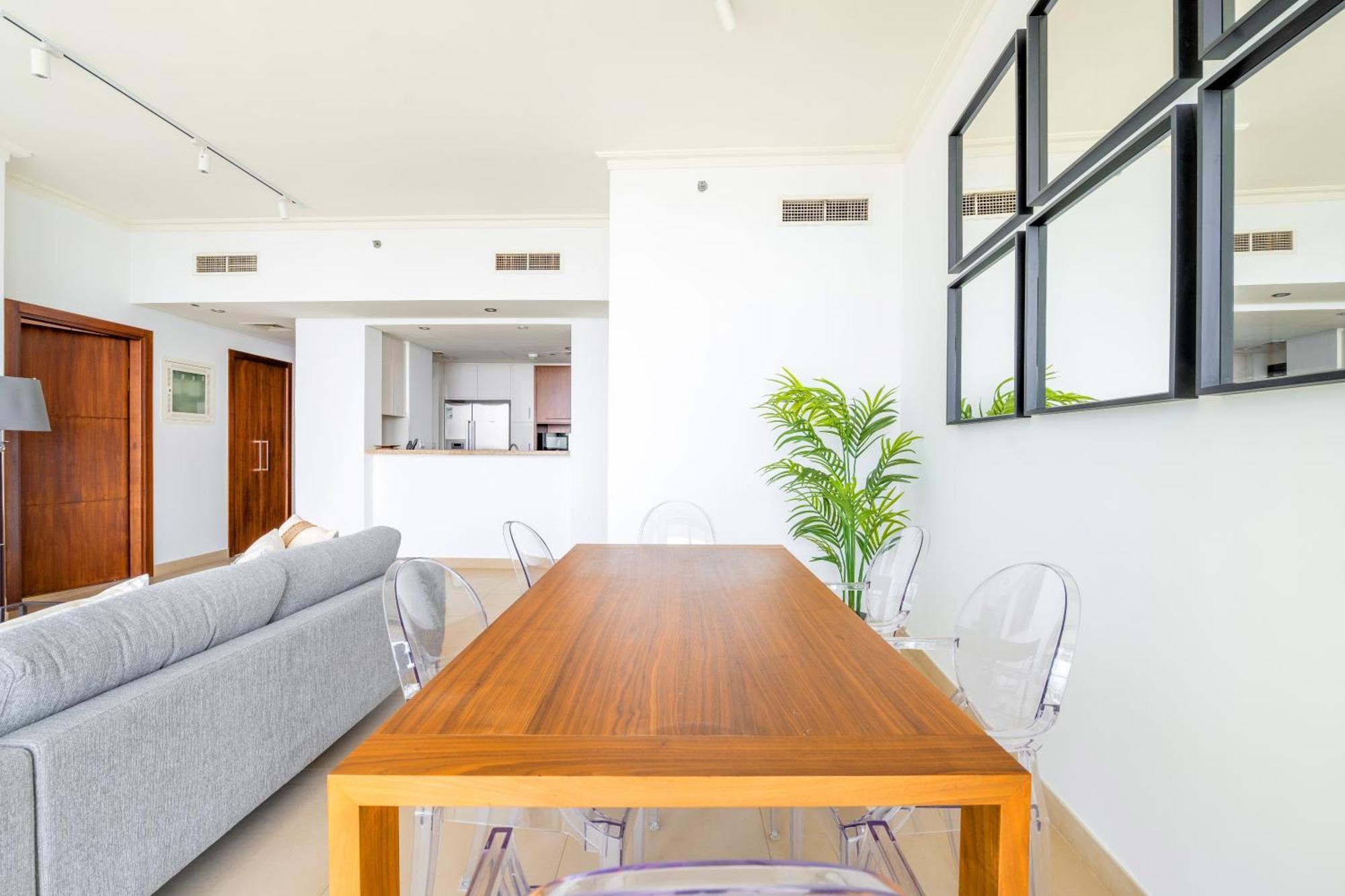 Apartment Burj Vista, Downtown Collection