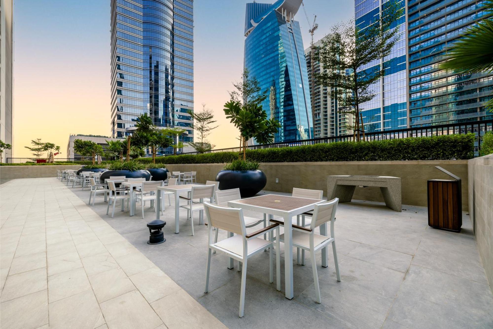 Aliving Luxury 1br Zada Towers Business Bay 2613 Dubaï