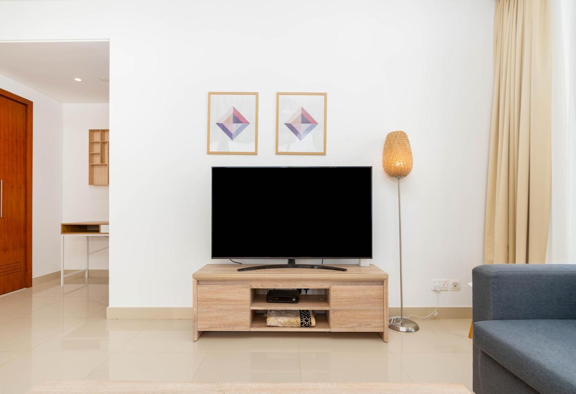 Unified Vacation Homes-1 Bed Apt With Stunning View-high Floor-free Pool Gym * Dubái