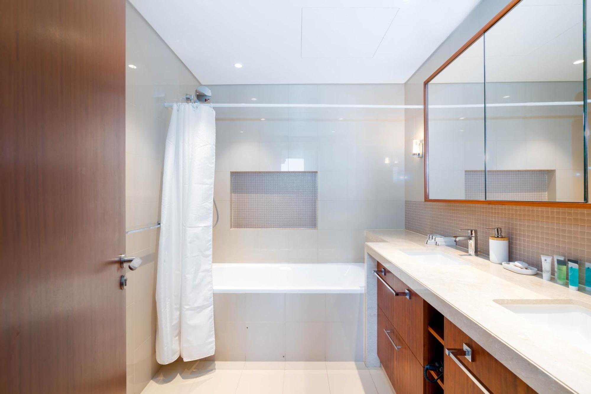 Unified Vacation Homes-1 Bed Apt With Stunning View-high Floor-free Pool Gym Apartamento Dubái
