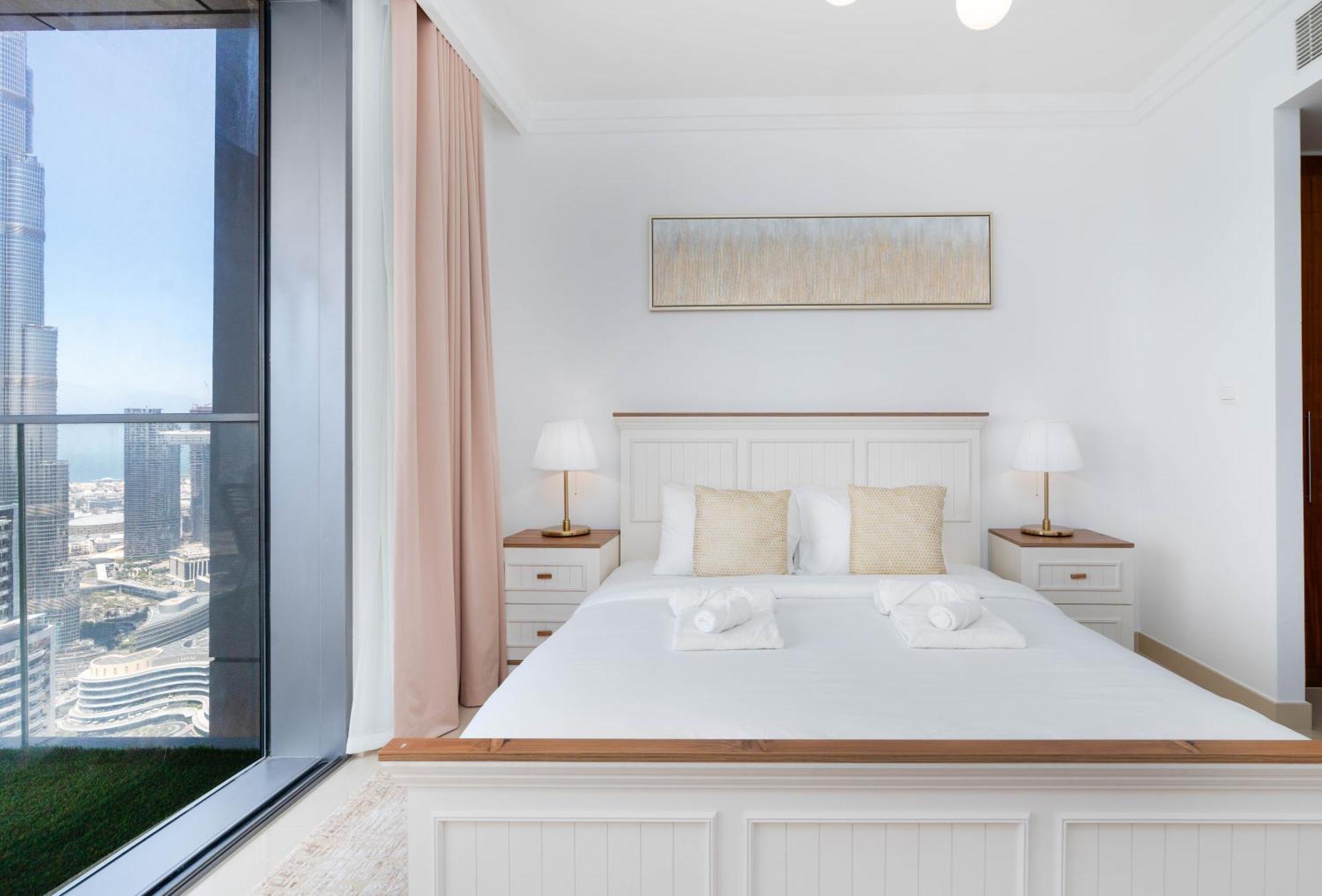 Lux Apt-burj View Opp. Dxb Mall Dubái