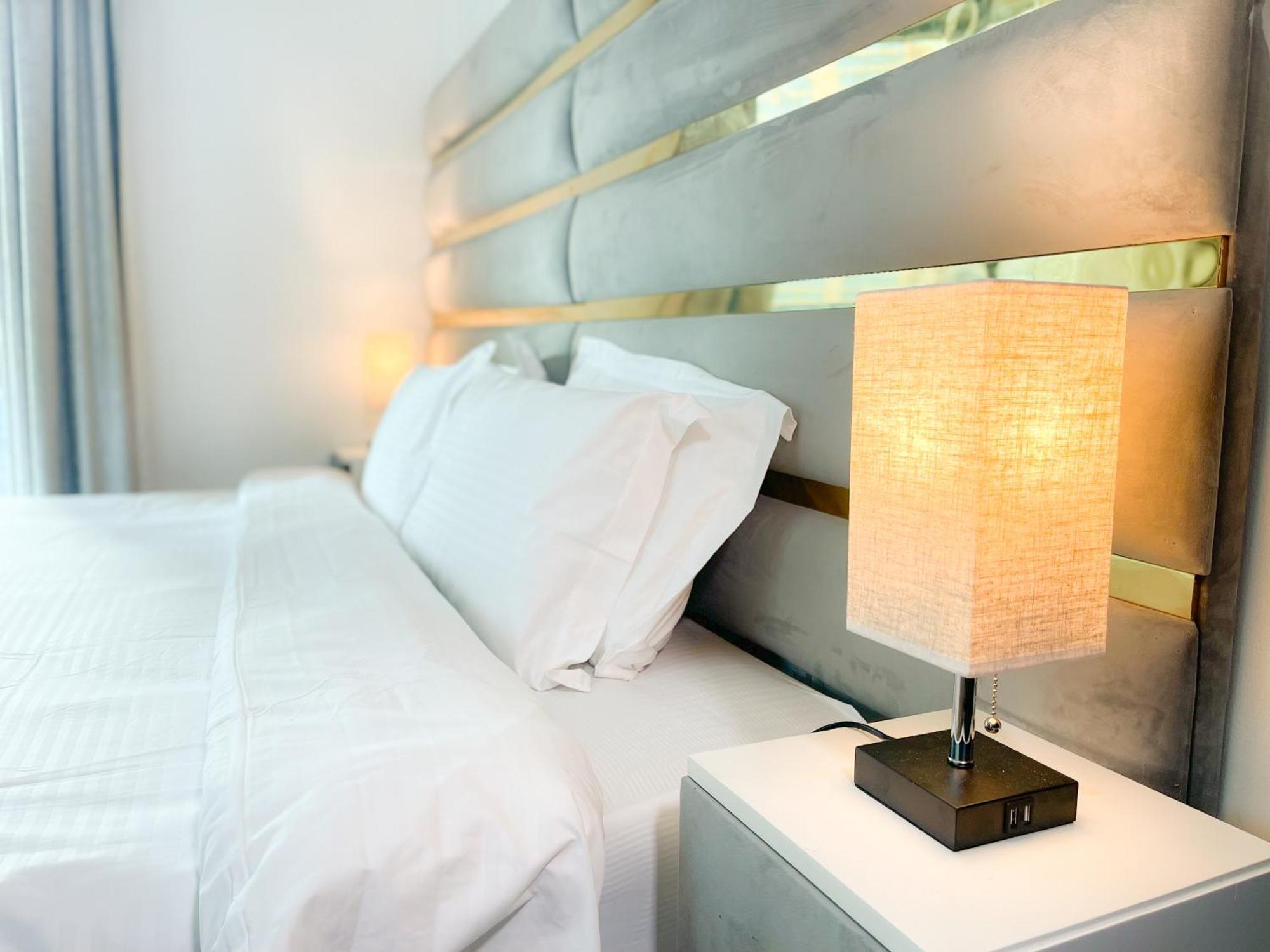 Luxury With Marina View Close To Jbr And Metro With Shared Kitchen Quarto em Acomodações Particulares