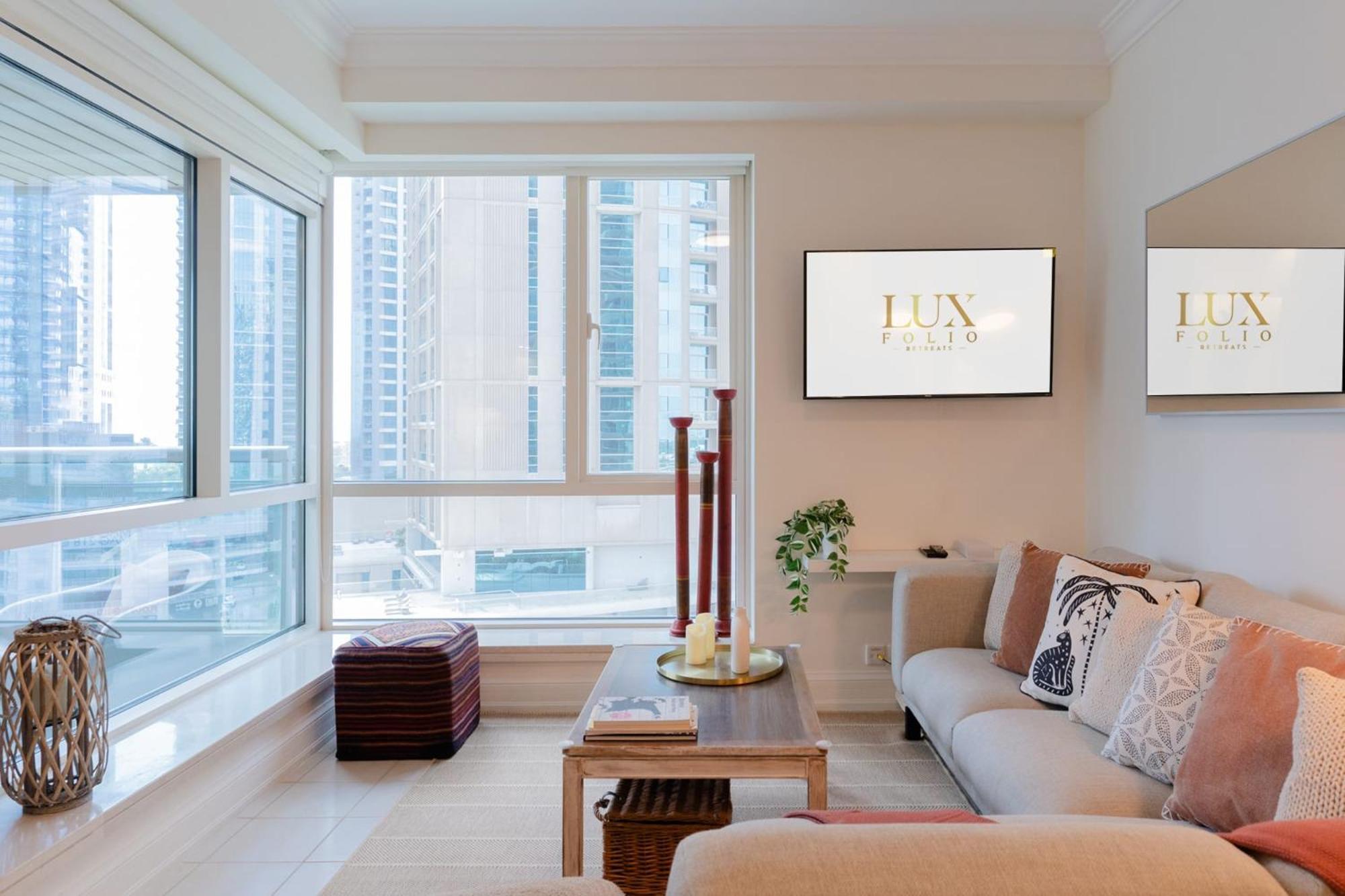 Luxfolio Retreats - Astonishing 3bhk Dubai