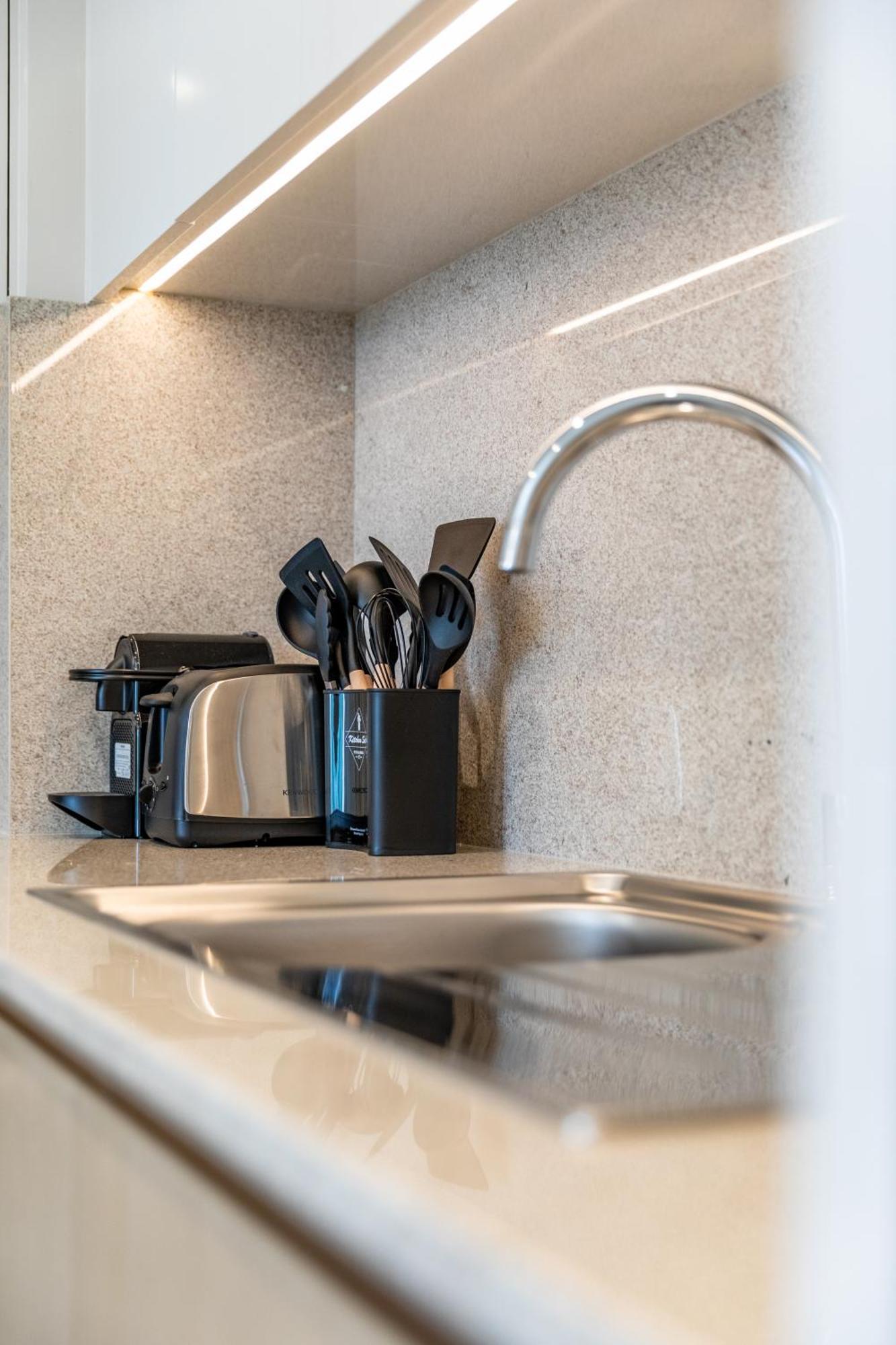 Eden's Homes & - Burj Royale Appartamento Dubai