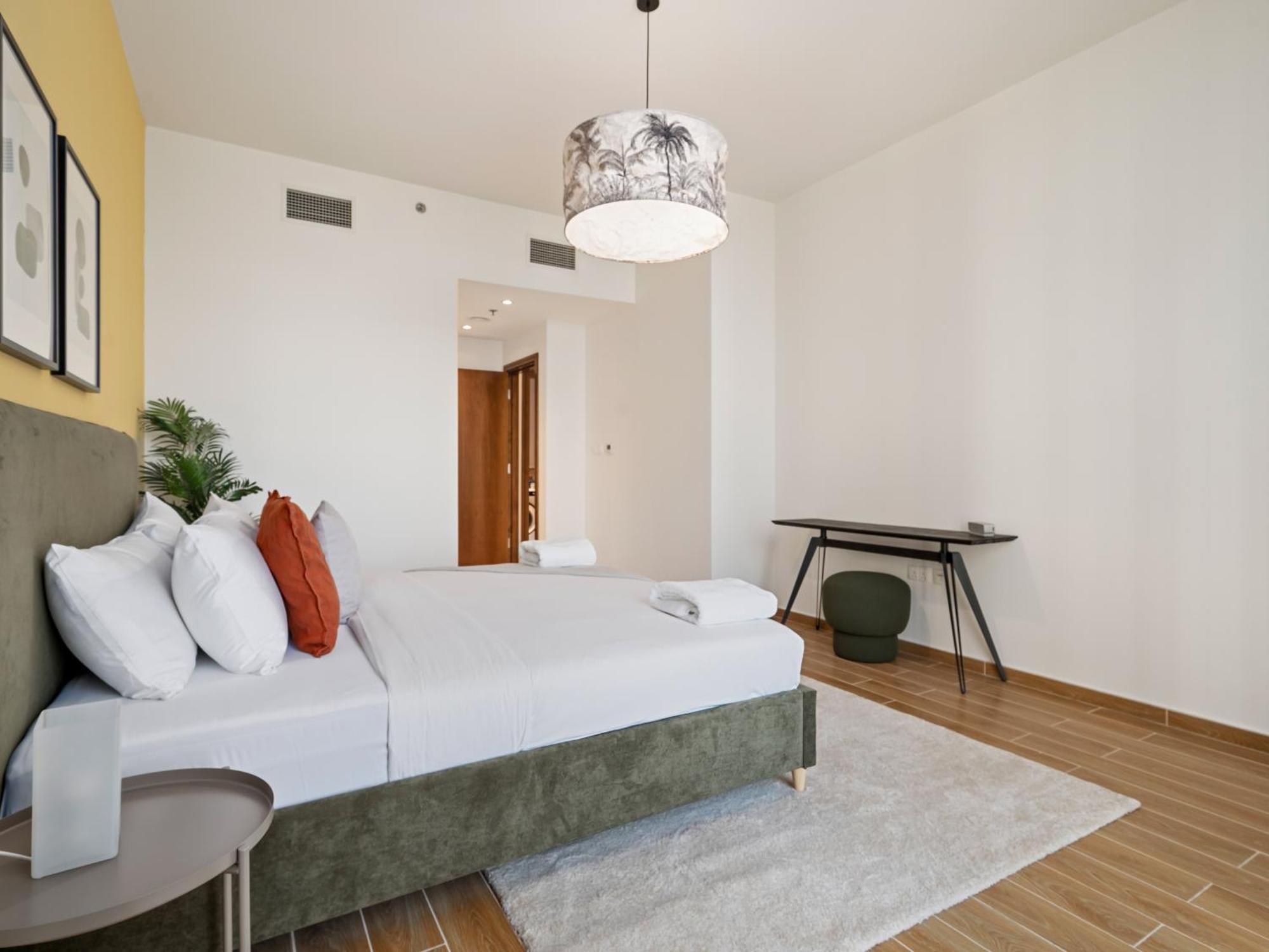 Modern With Partial Canal And Pool View * Dubaï