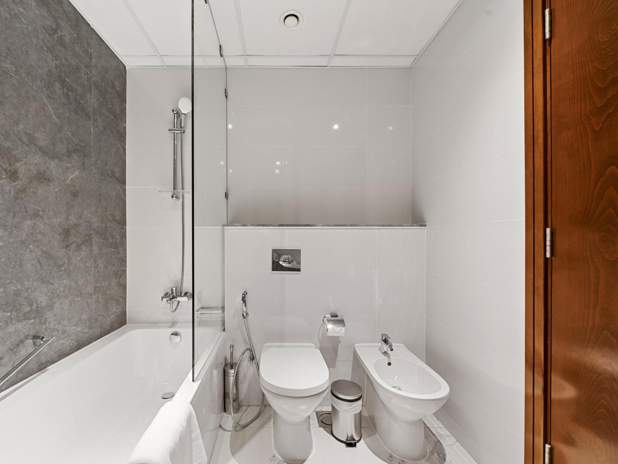 Modern With Partial Canal And Pool View *