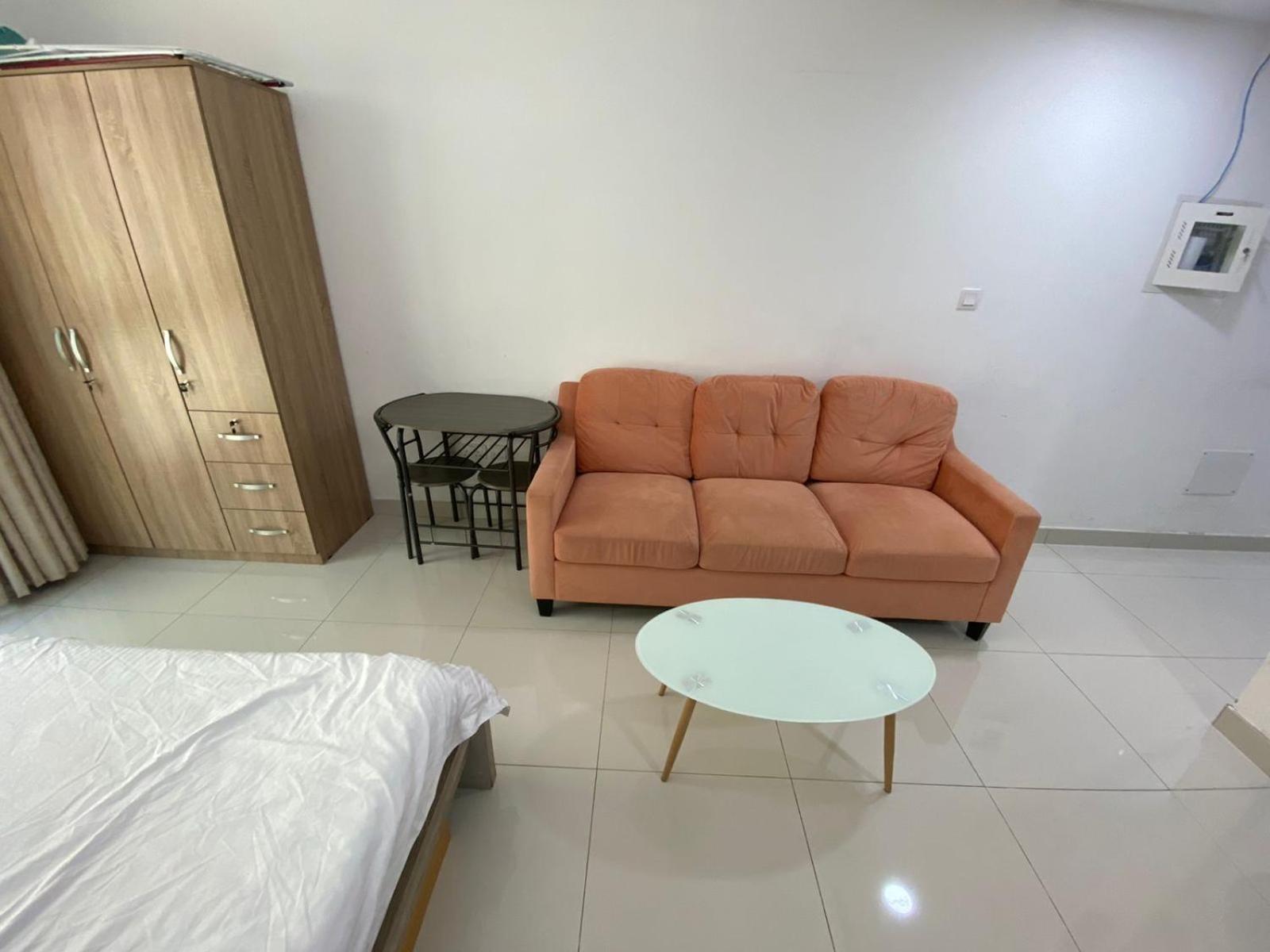 Apartament Cute And Small Partitions For Girls In Dubai- Female Guests Only فتيات فقط Dubai
