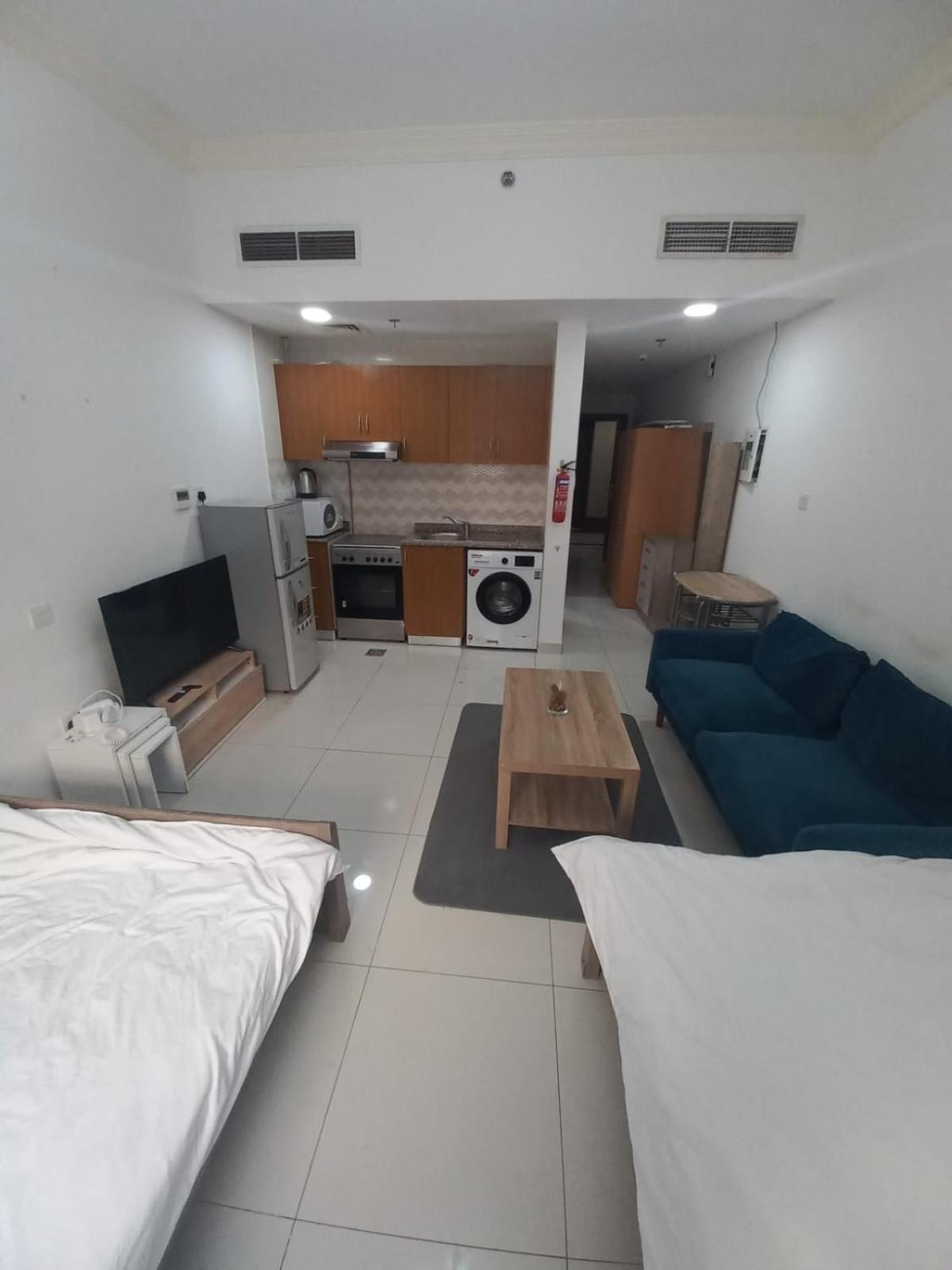 Cute And Small Partitions For Girls In Dubai- Female Guests Only فتيات فقط