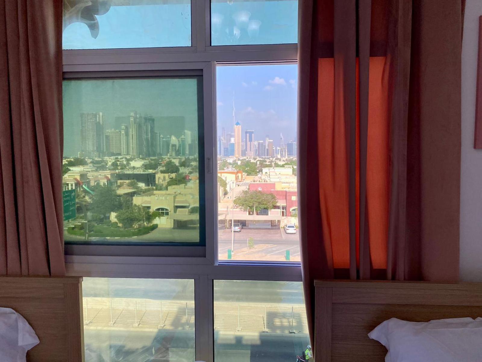 Cute And Small Partitions For Girls In Dubai- Female Guests Only فتيات فقط * Dubai