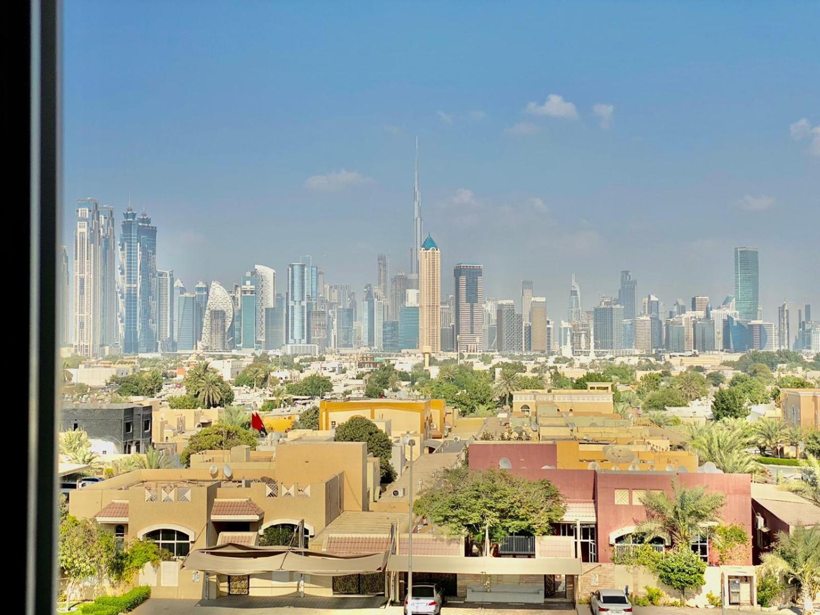 Cute And Small Partitions For Girls In Dubai- Female Guests Only فتيات فقط Dubai