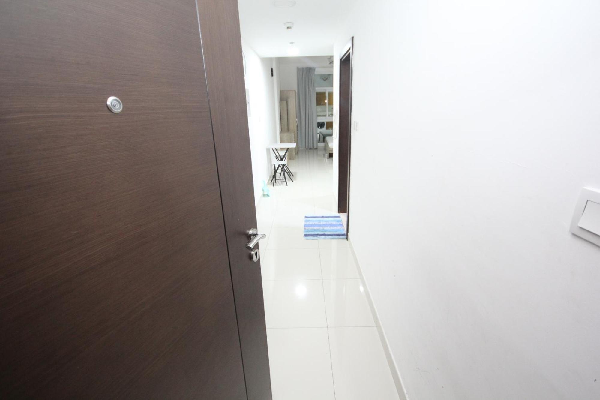 Apartament Cute And Small Partitions For Girls In Dubai- Female Guests Only فتيات فقط
