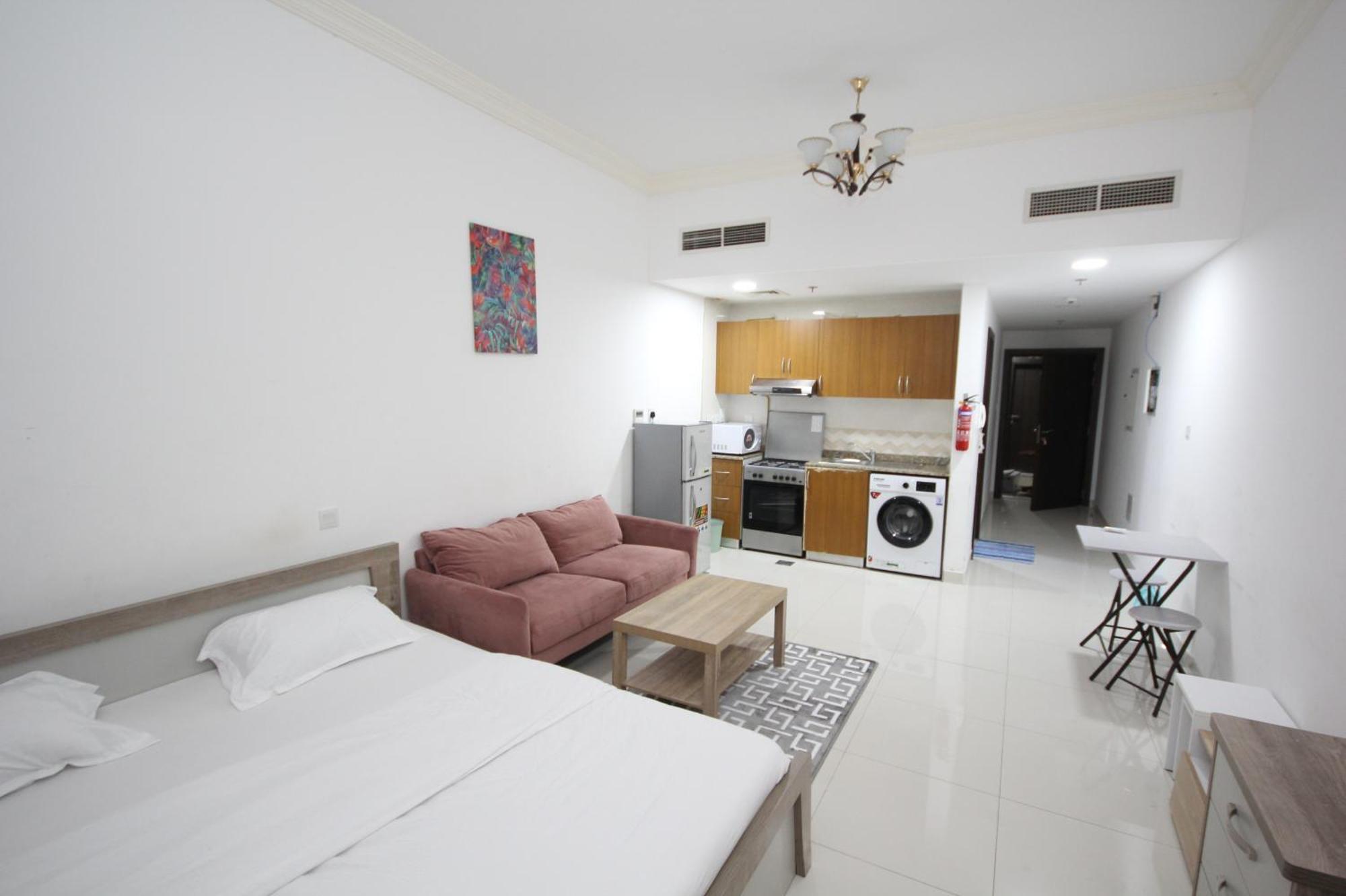 Cute And Small Partitions For Girls In Dubai- Female Guests Only فتيات فقط Dubai