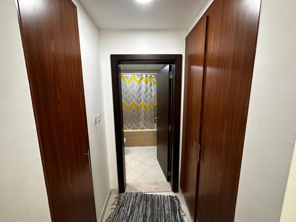 Cute And Small Partitions For Girls In Dubai- Female Guests Only فتيات فقط * Dubai
