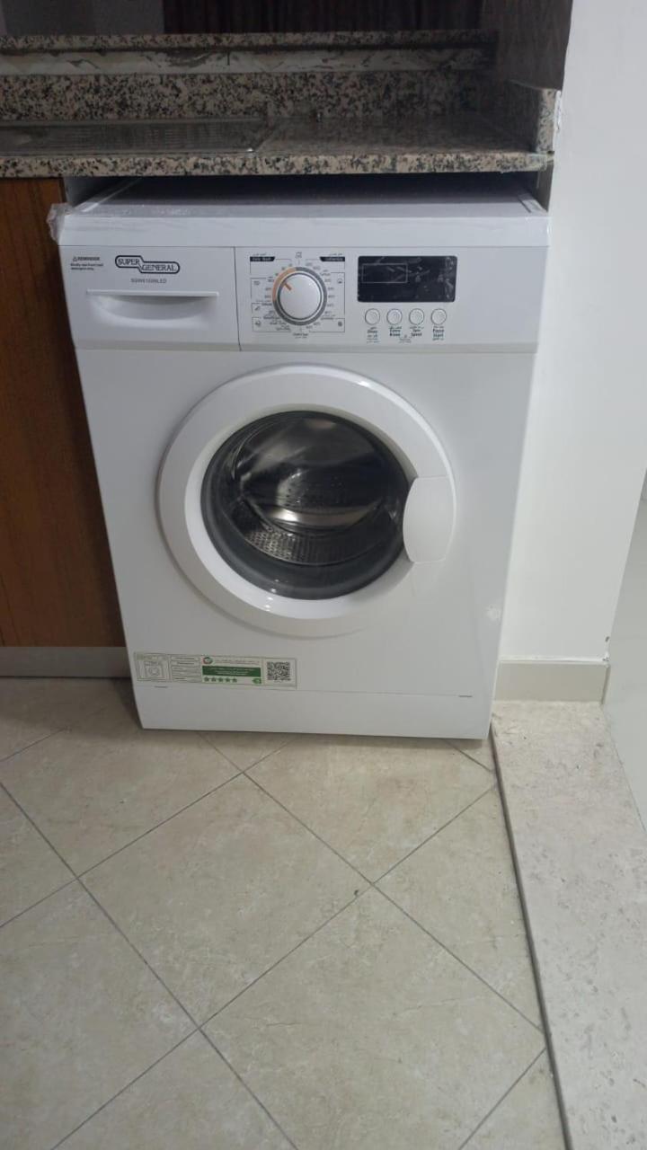 Apartament Cute And Small Partitions For Girls In Dubai- Female Guests Only فتيات فقط *