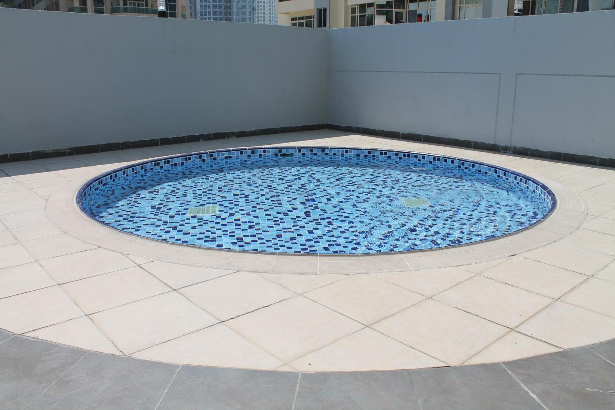 Appartamento Newly Furnished Cozy 1 Bedroom Close To Jbr And Metro Dubai