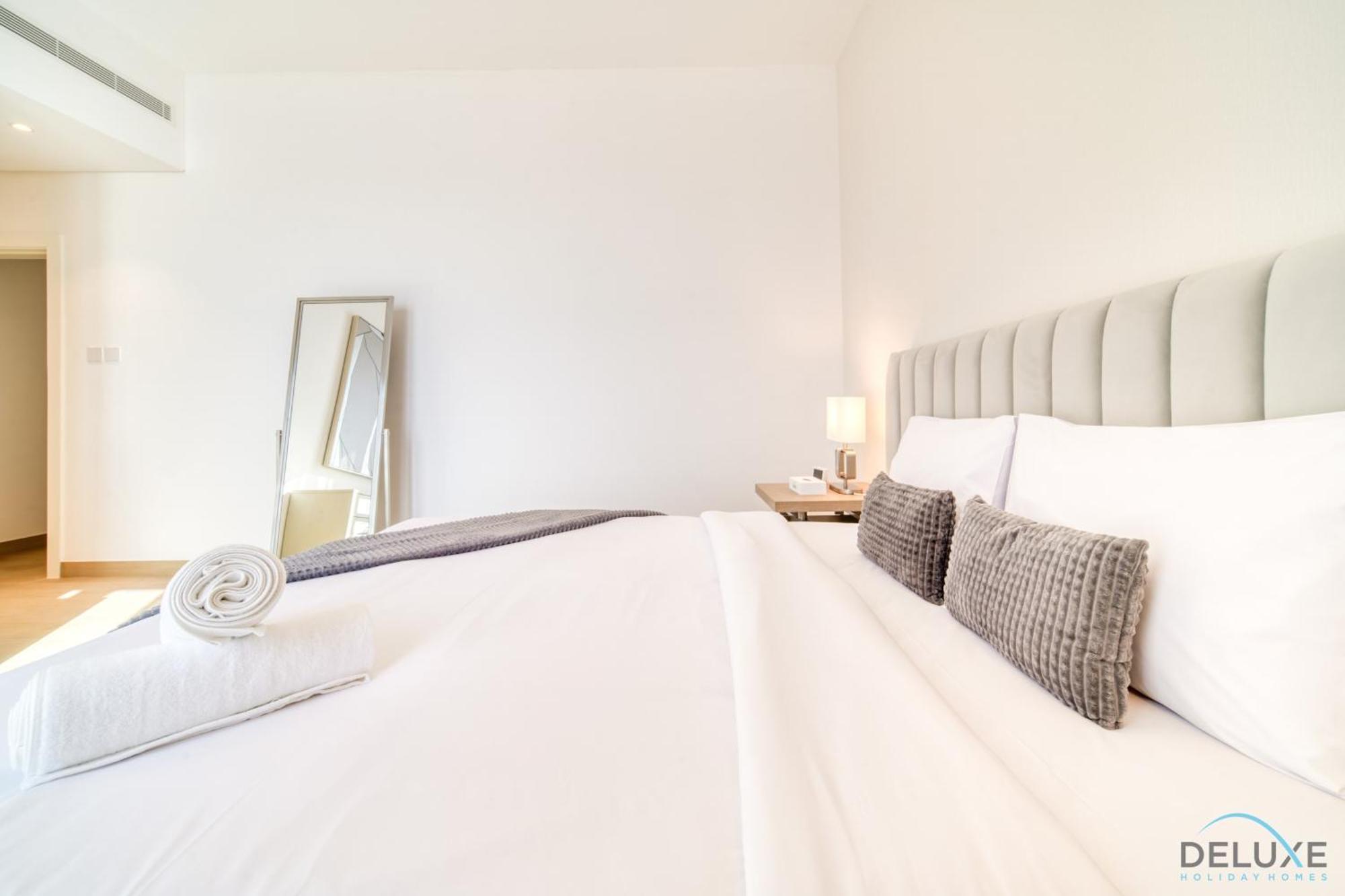 Peaceful 4br Penthouse With Assistant At Le Pont Jumeirah By Deluxe Homes * Dubaï