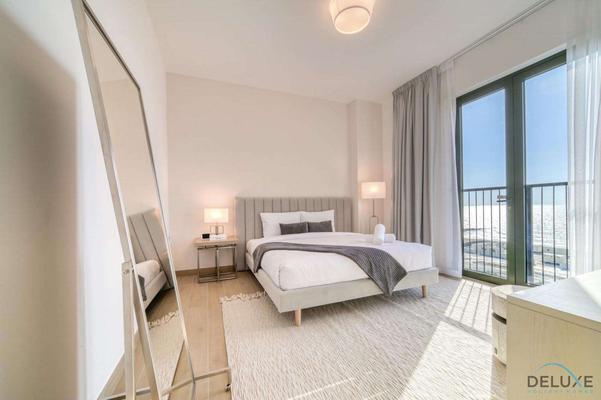 Peaceful 4br Penthouse With Assistant At Le Pont Jumeirah By Deluxe Homes