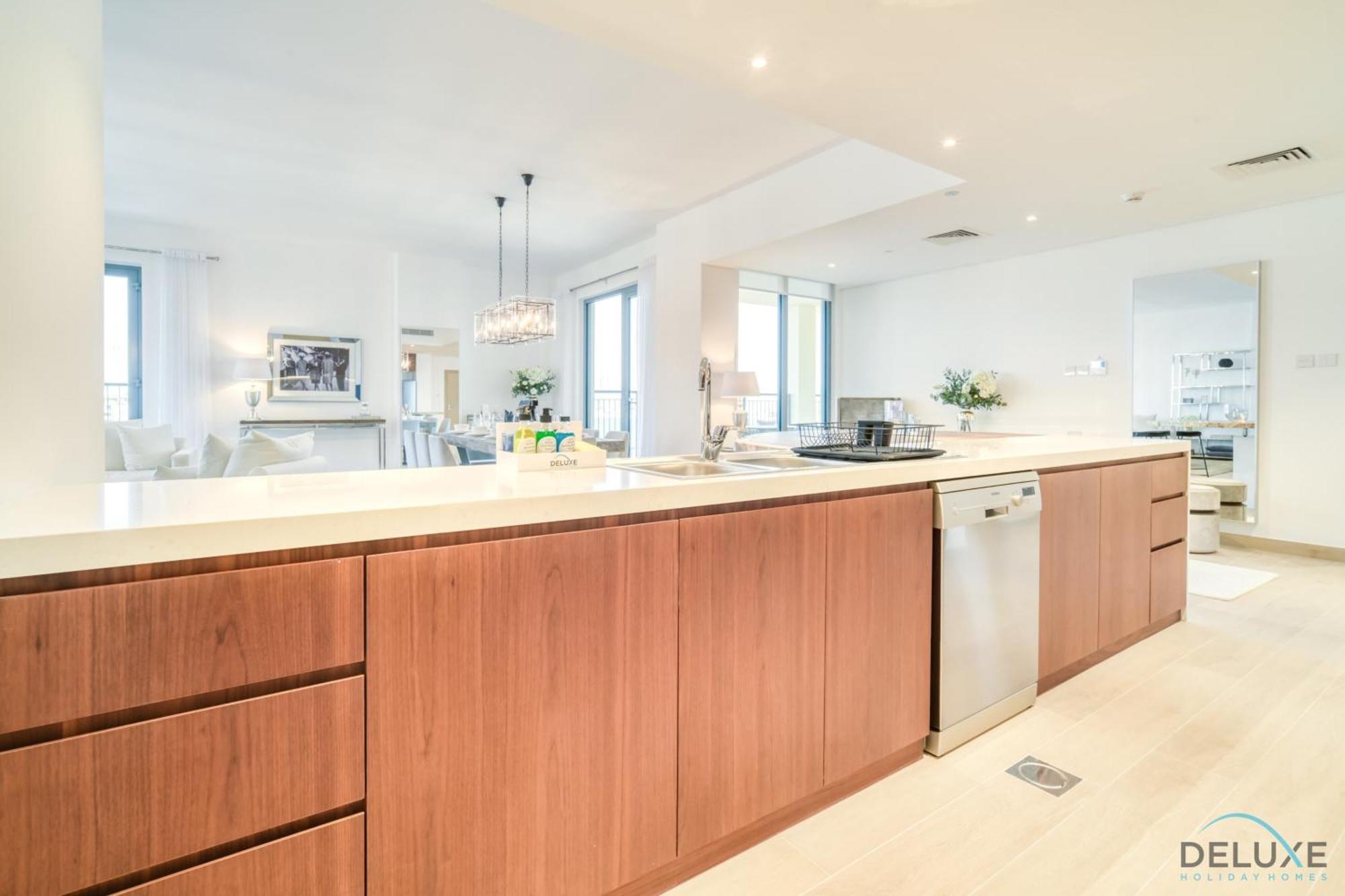 Peaceful 4br Penthouse With Assistant At Le Pont Jumeirah By Deluxe Homes Dubái