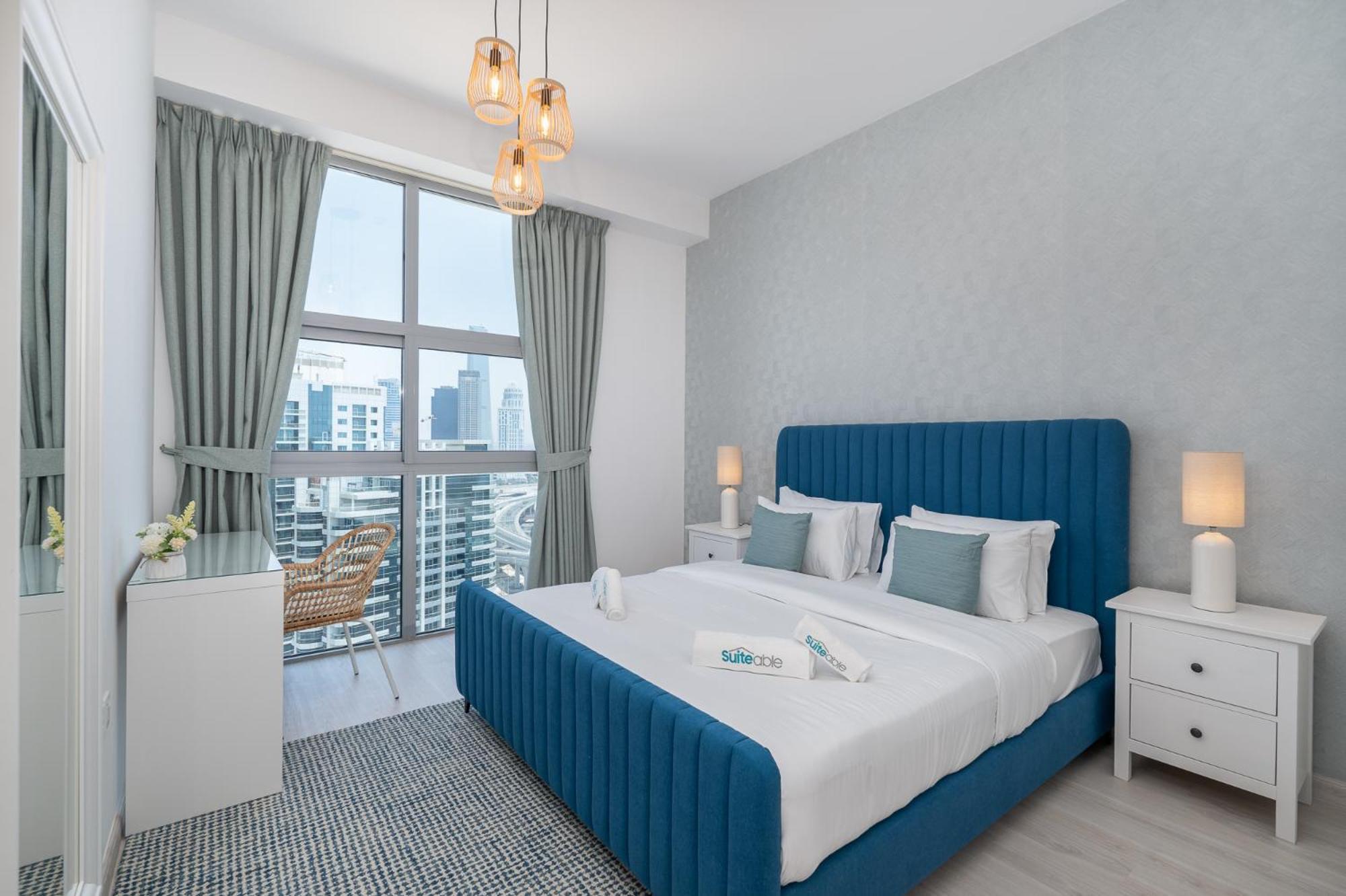 Seaside Serenity Stylish Marine-themed Appartement *