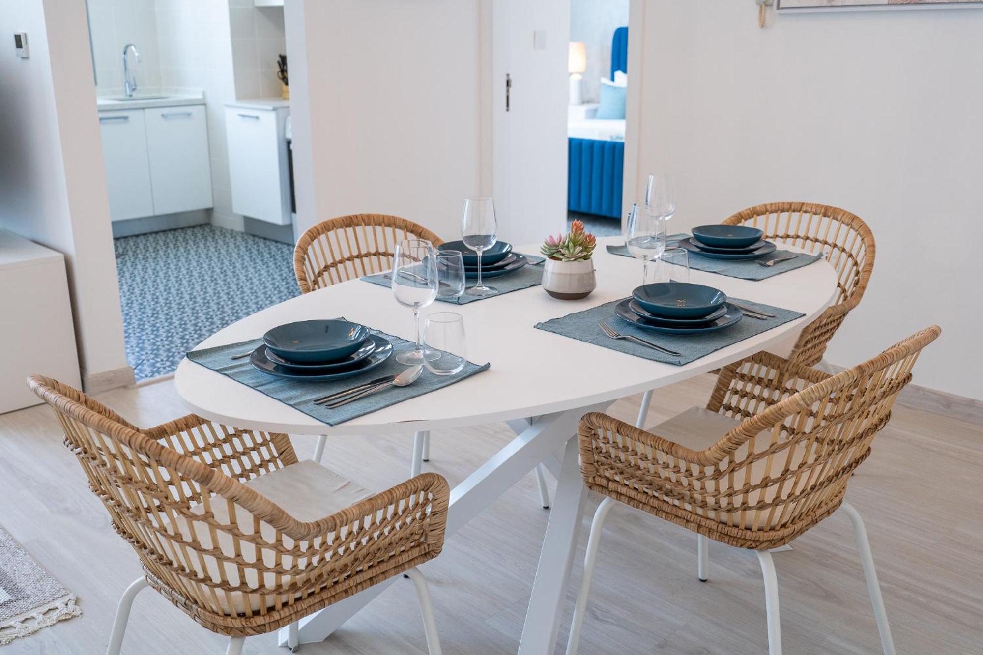 Appartement Seaside Serenity Stylish Marine-themed Dubaï