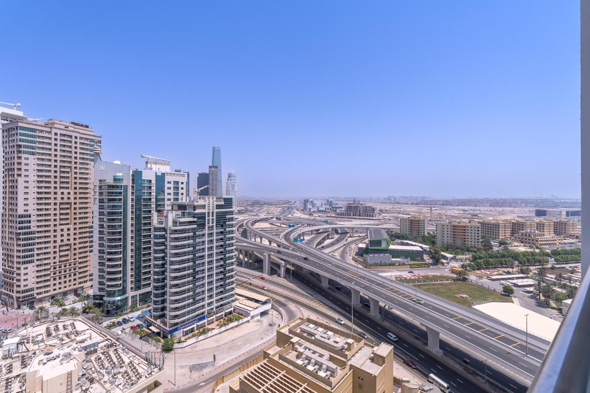 Seaside Serenity Stylish Marine-themed Appartement Dubaï