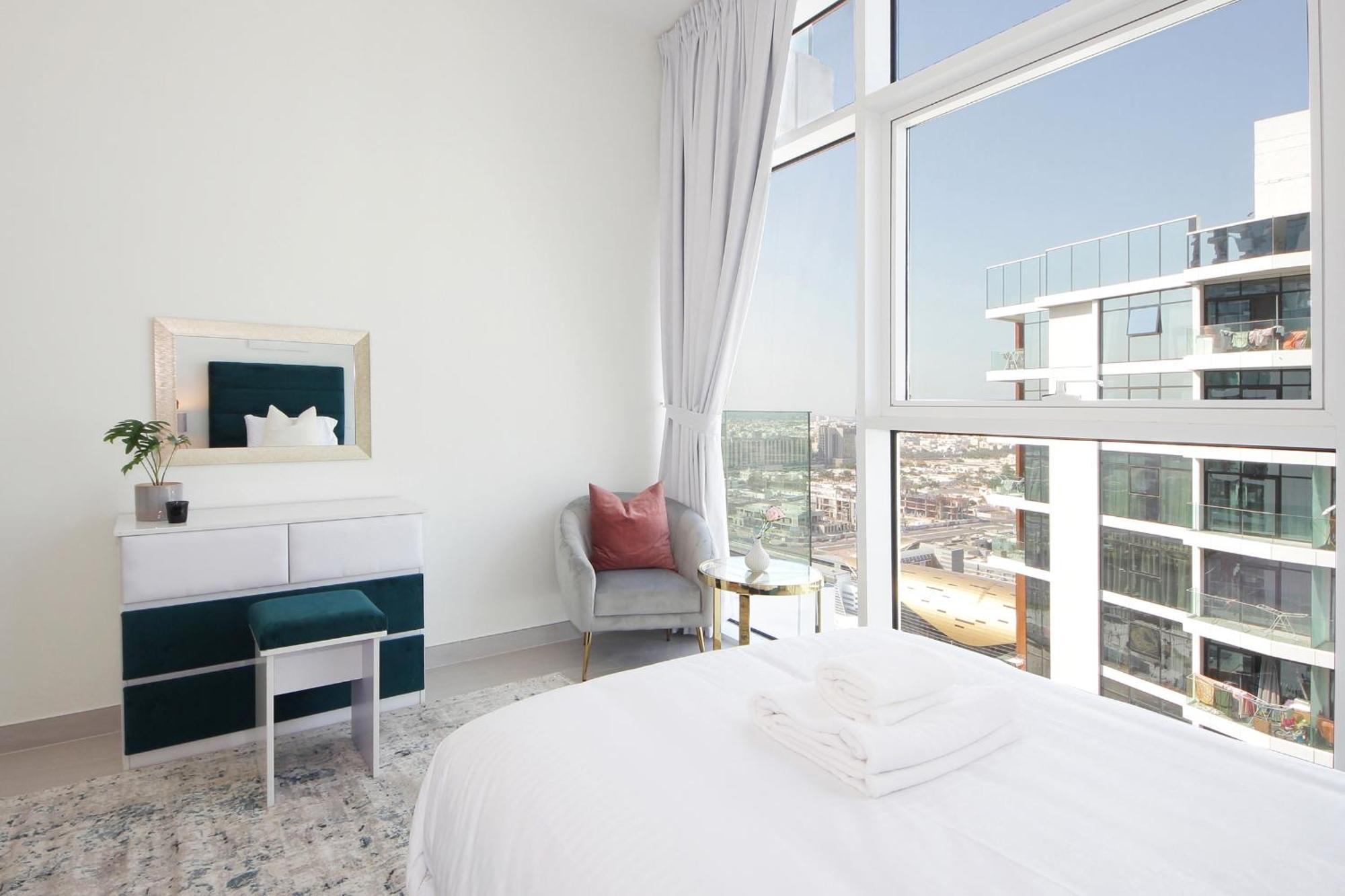 Apartment Luxury Staycation - Park Gate Residences Tower B