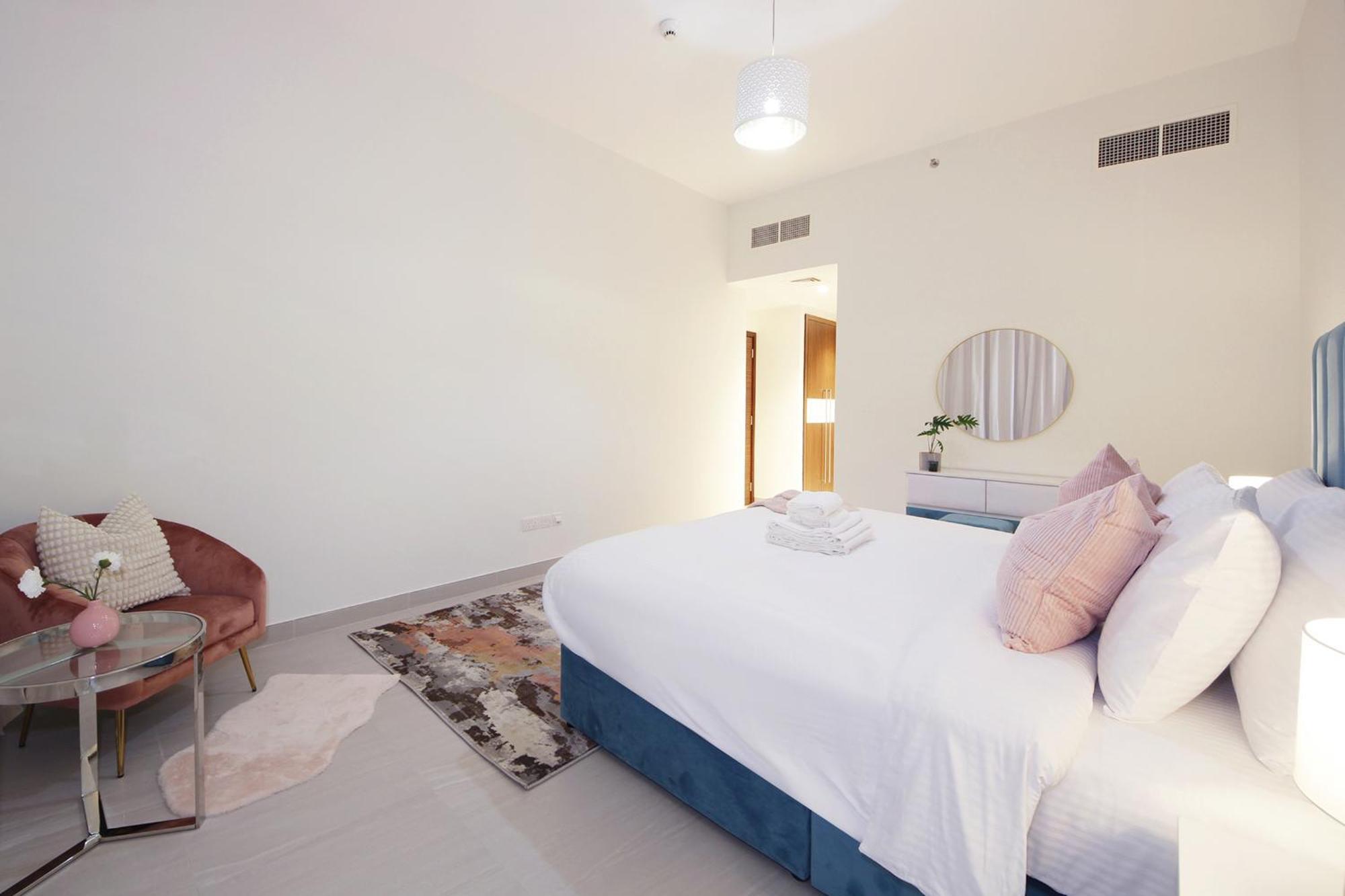 Luxury Staycation - Park Gate Residences Tower B Apartment