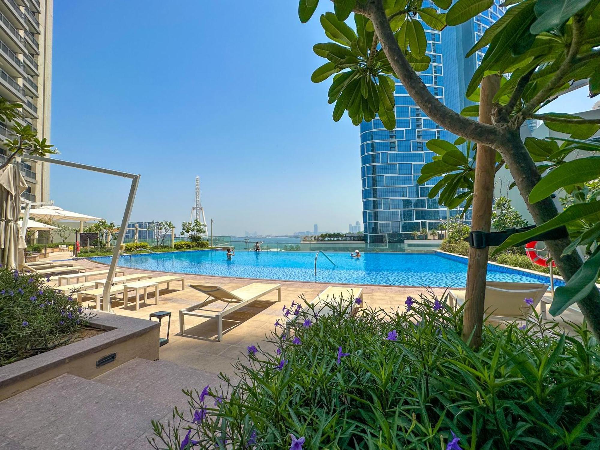 Luxury Staycation - 52 42 Emaar Tower A And B Apartamento