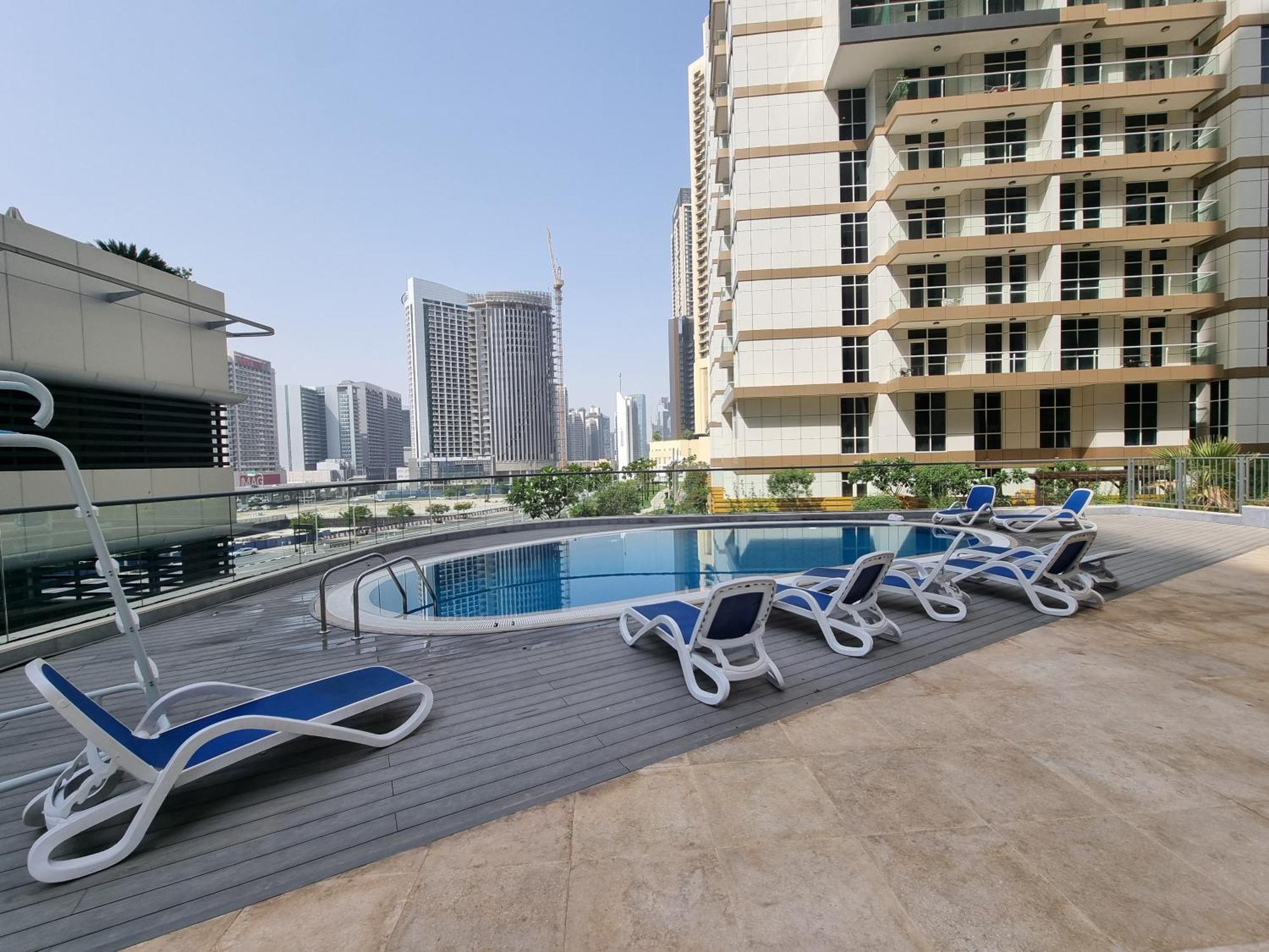 Dunya Tower Luxury And 2 Min Walk To Mall And Burj Khalifa In Heart Of Downtown Apartamento *