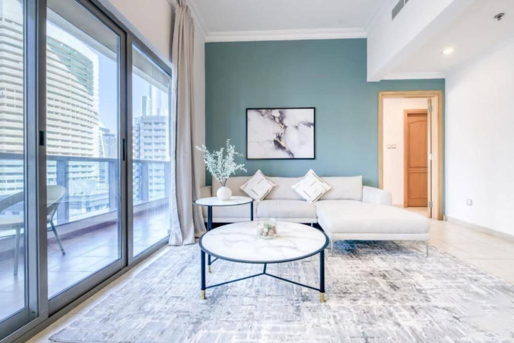 Luxury 1 Bedroom With Sea View Apartment