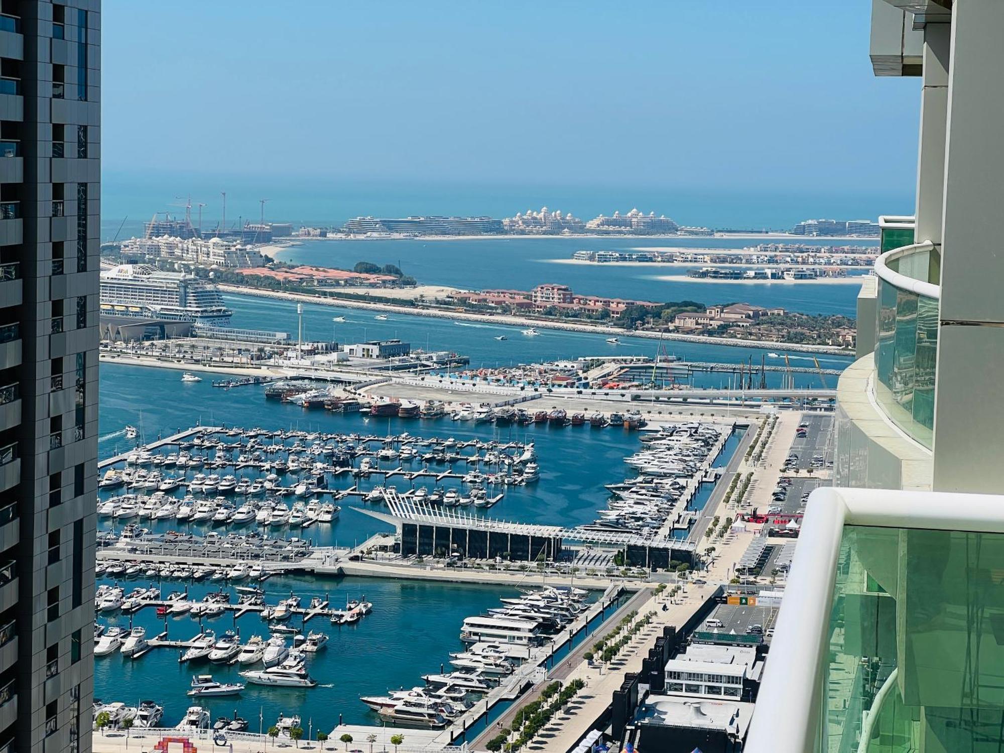 Stunning Views 1 Bedroom Flat, Near & Tram With Free Parking In Marina Appartement Dubaï