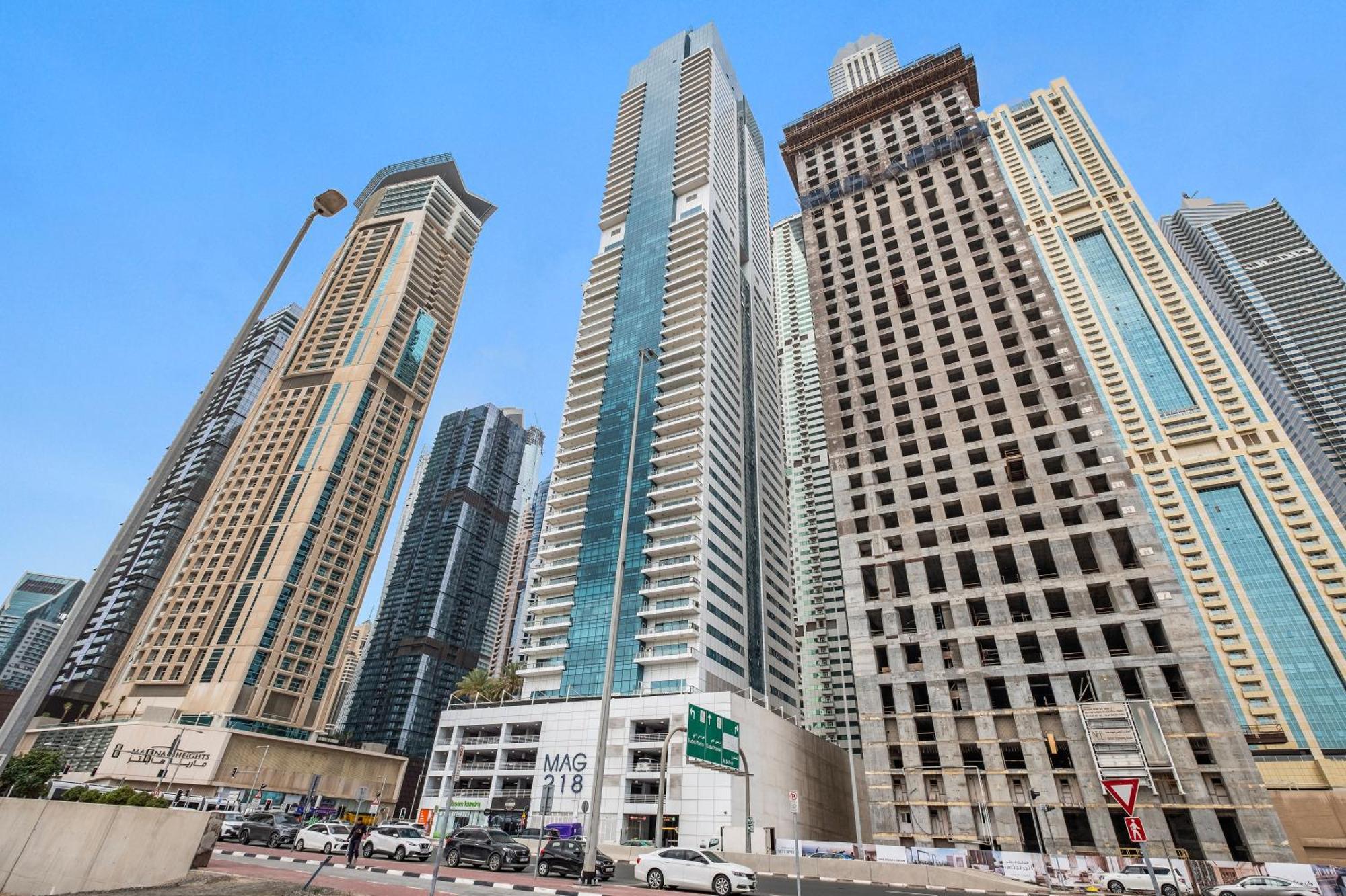 Appartement Stylish 2 Bedroom Apt With Free Parking & Fast Wifi Dubaï