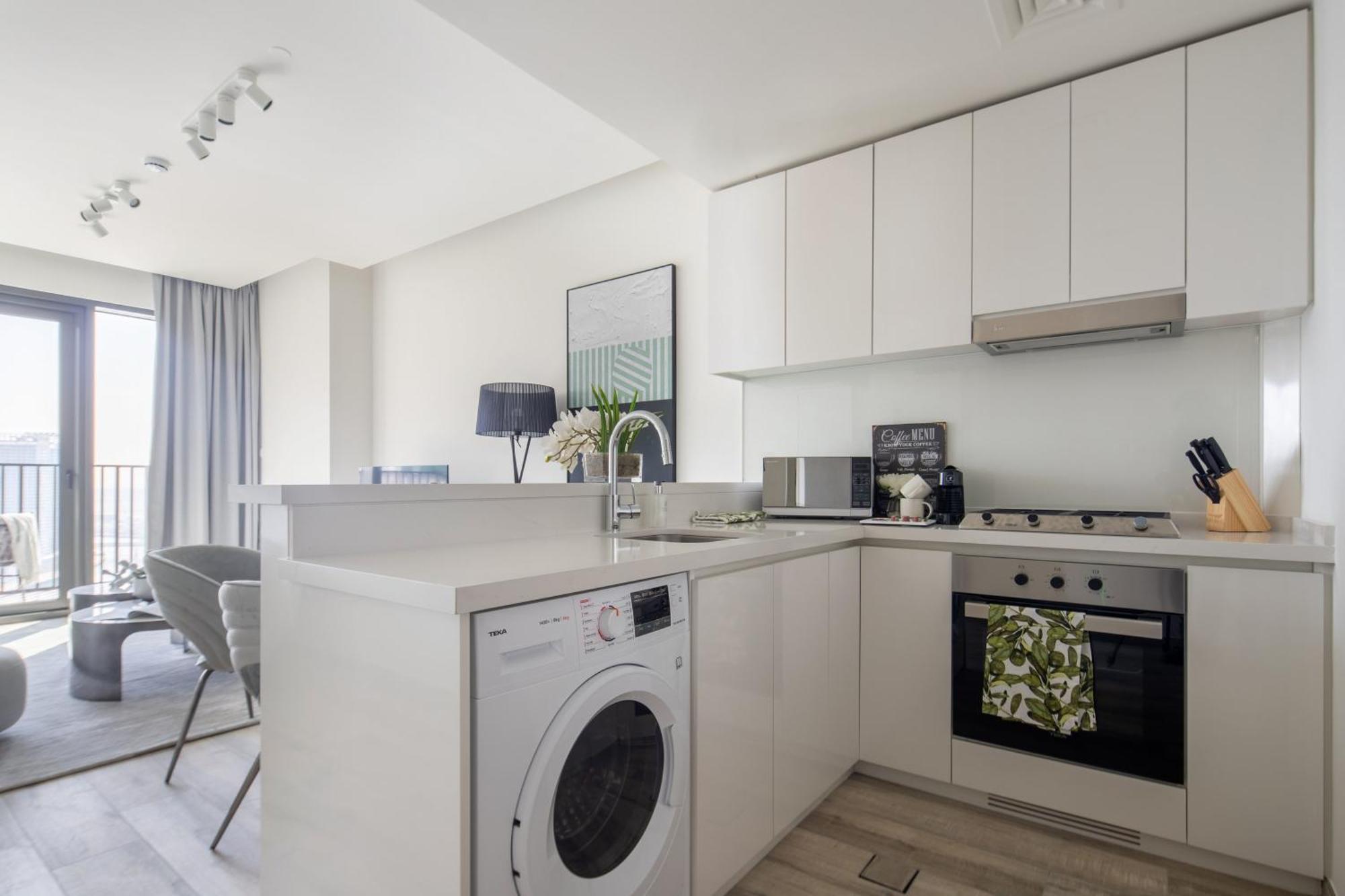 Frank Porter - Ahad Residences